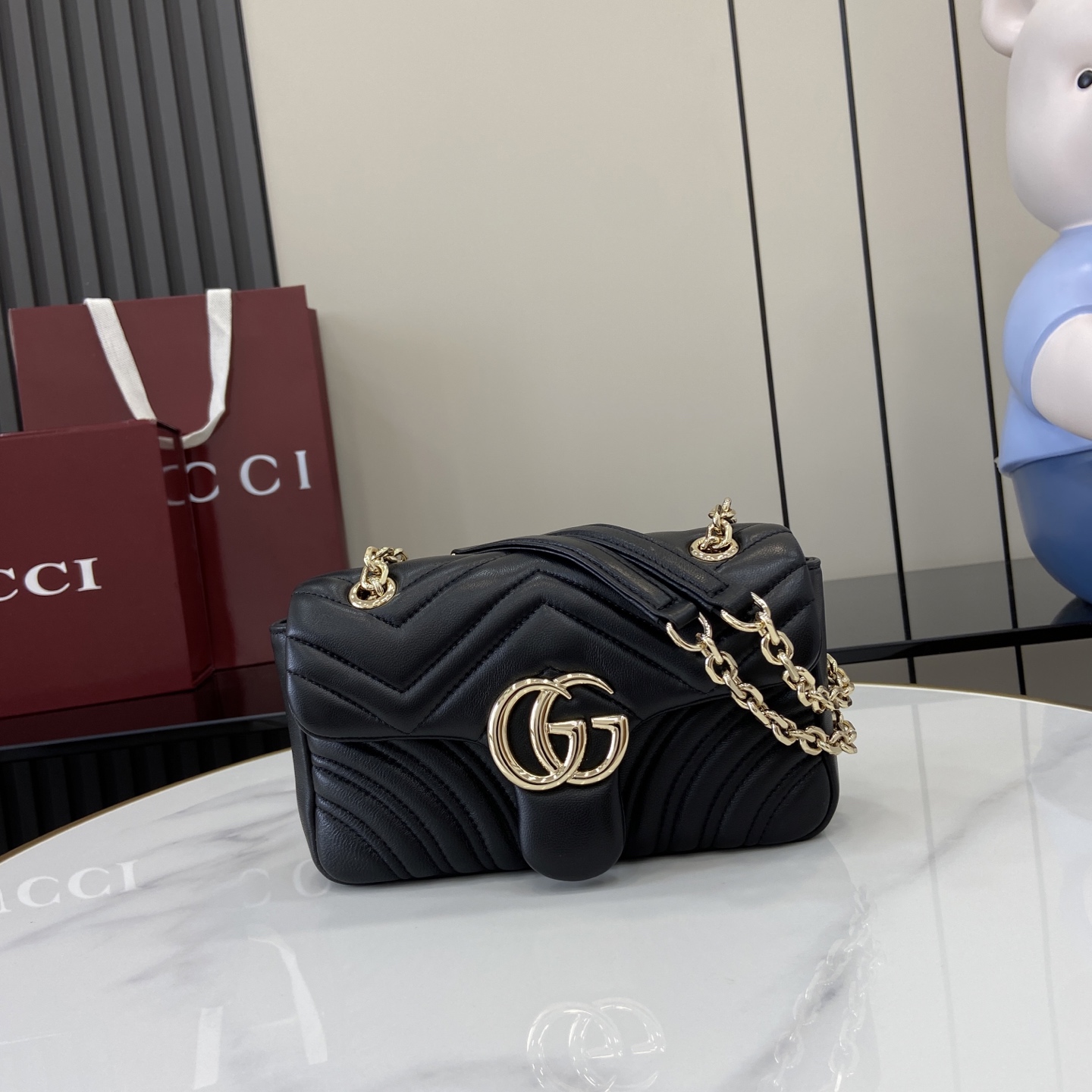 Gucci 高仿GG Marmont黑色金鍊小包 女用時尚優雅款