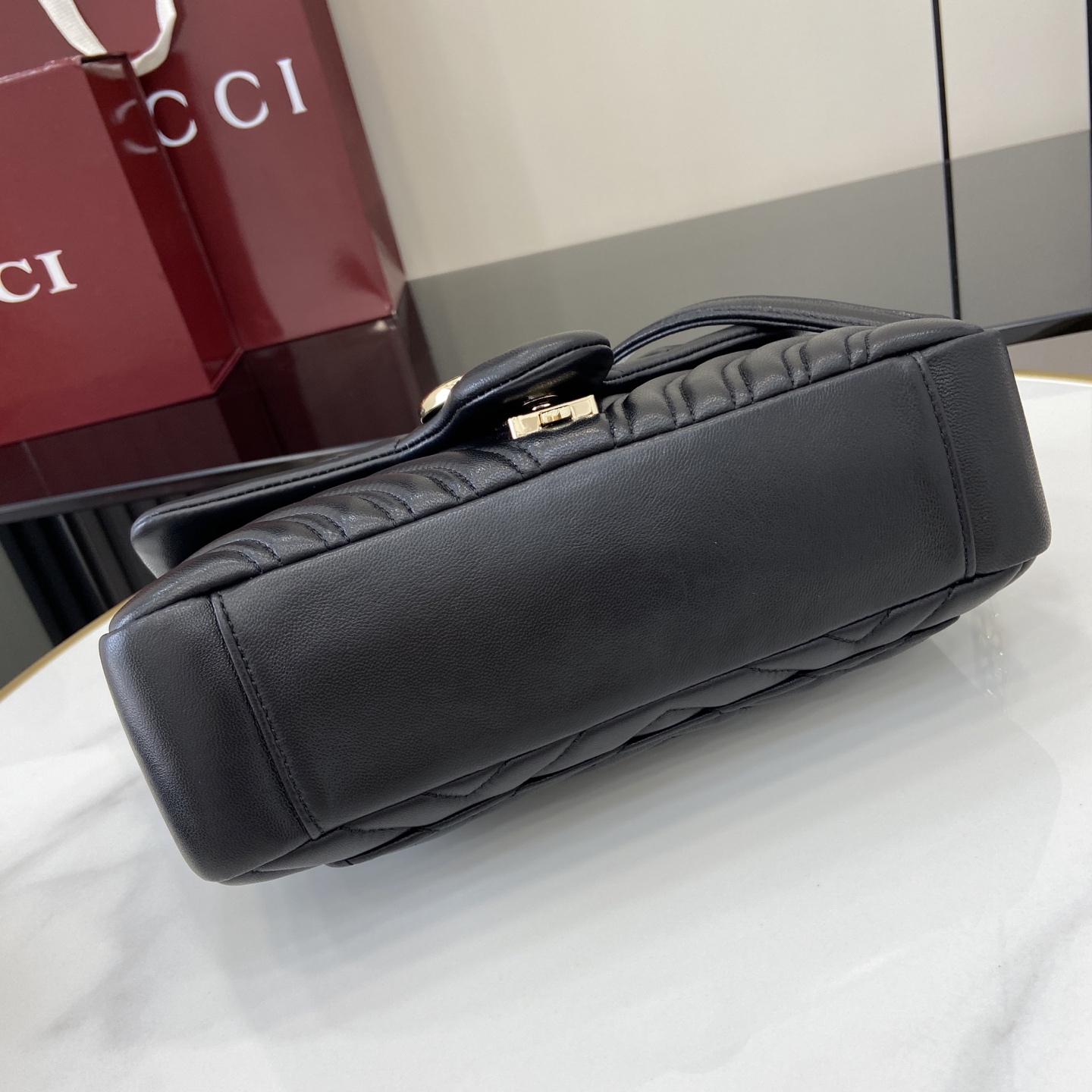 Gucci 原單GG Marmont黑色水桶包 圓筒鍊條小巧復刻｜歐美奢侈品精品推薦