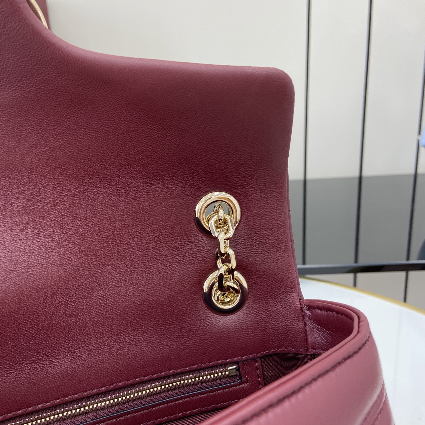 Gucci 高仿GG Marmont酒紅肩背包 寬版設計百搭女款｜歐美奢侈品精品推薦