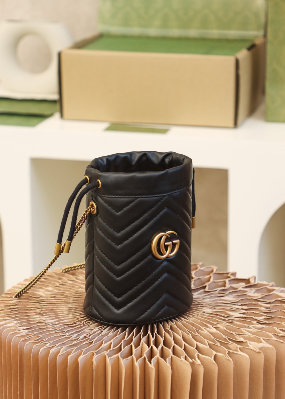 Gucci A貨GG Marmont黑色水桶包 女用金鍊抽繩包型｜歐美奢侈品精品推薦