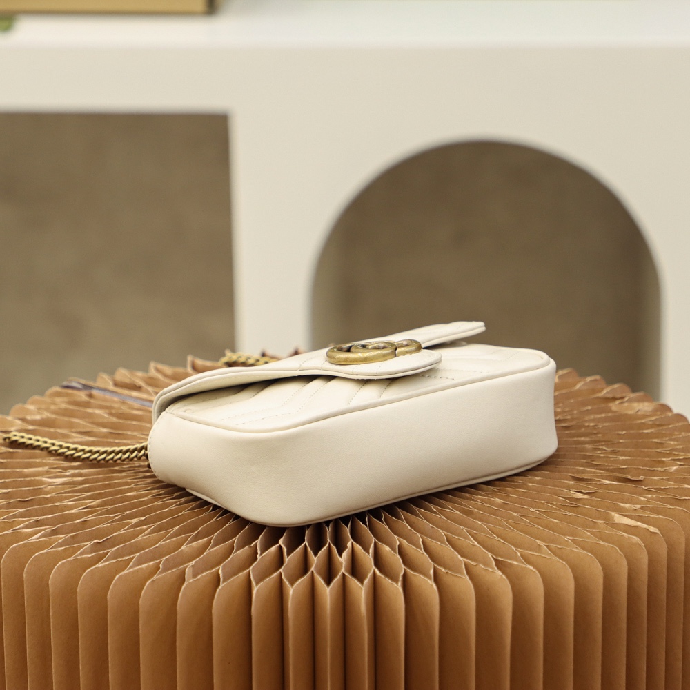 GUCCI一比一白色鏈條迷你包百搭設計精緻感滿分|超A仿原單精品圖片 9 GUCCI一比一白色鏈條迷你包百搭設計精緻感滿分|歐美奢侈品精品推薦