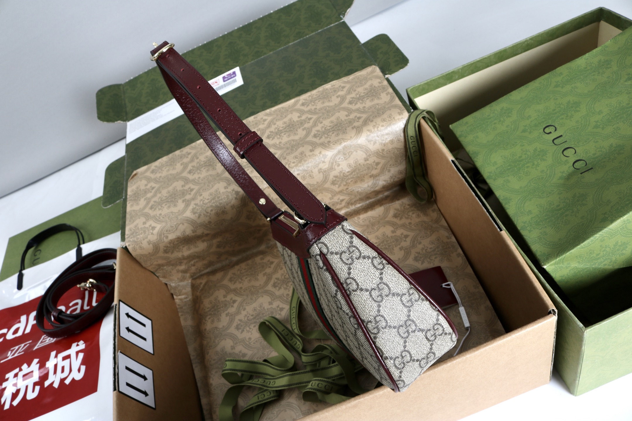 GucciA貨迷你腋下包酒紅飾邊GG老花復古風通勤小包｜歐美奢侈品精品推薦