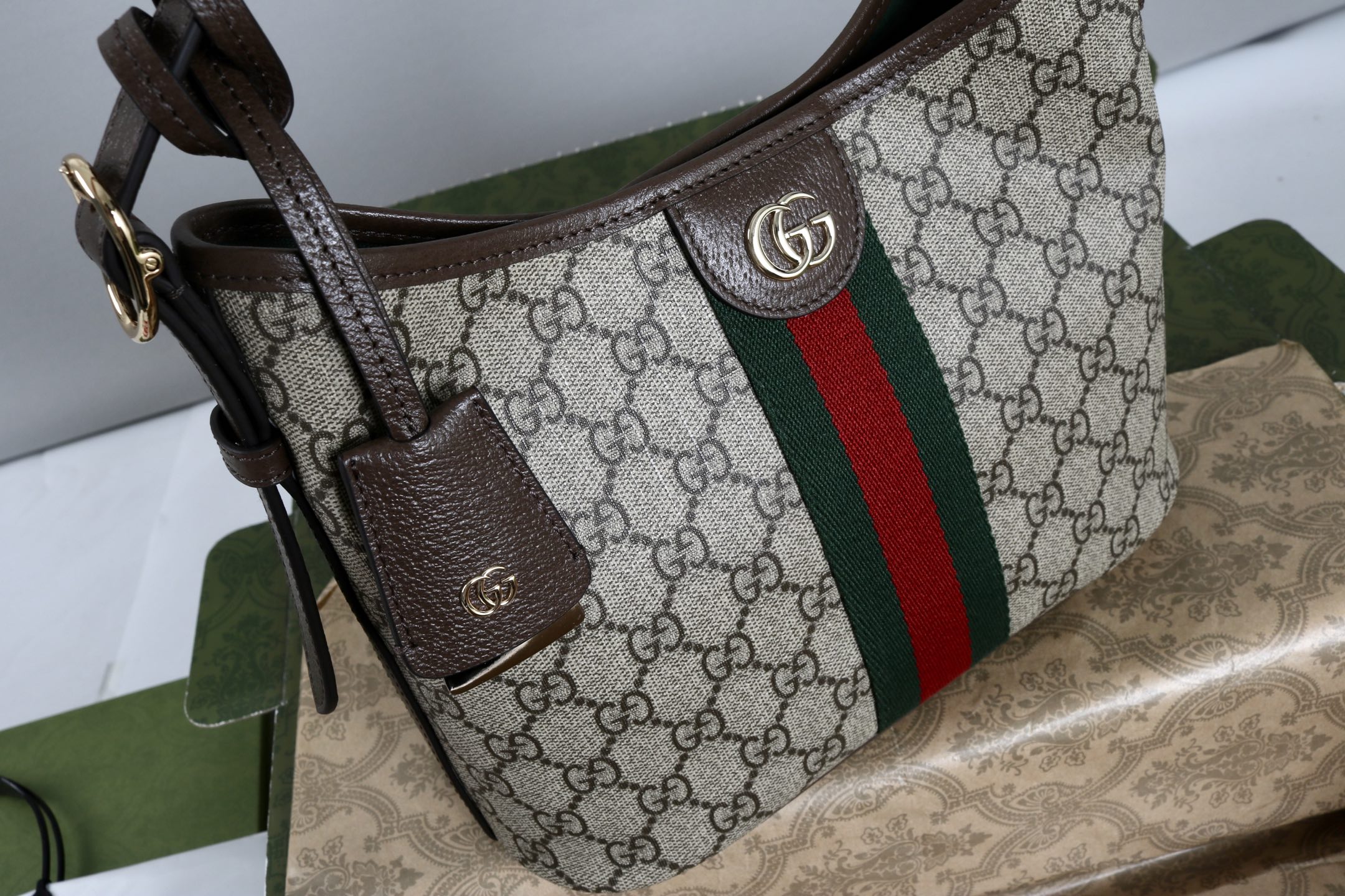 GucciA貨老花水桶包女款GG帆布紅綠織帶復古設計｜歐美奢侈品精品推薦