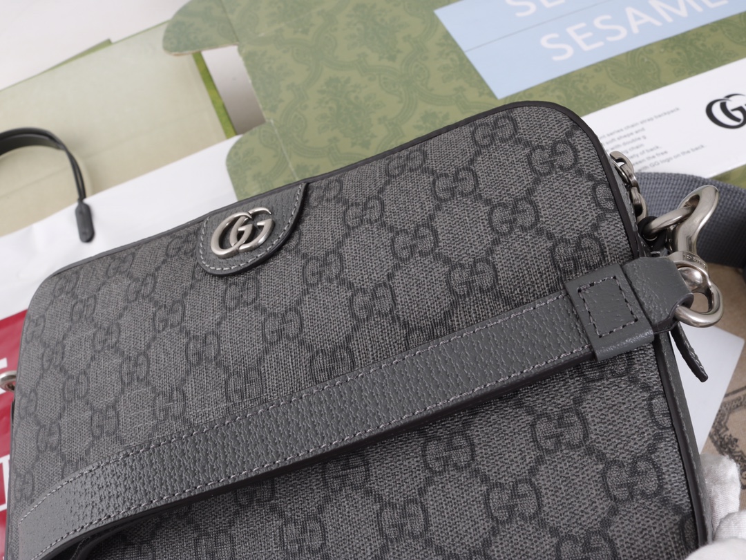 Gucci高仿灰色斜背包男款GG老花寬肩帶潮流日常包|超A仿原單精品圖片 9 Gucci高仿灰色斜背包男款GG老花寬肩帶潮流日常包|歐美奢侈品精品推薦
