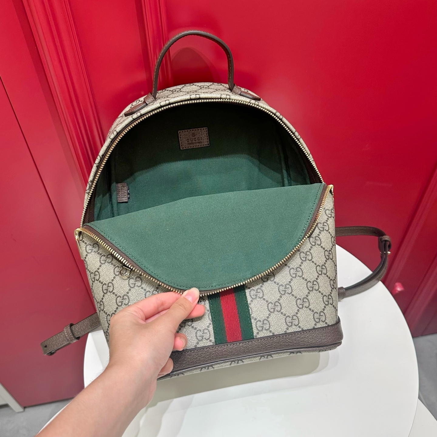 Gucci高仿後背包GG老花復古經典設計容量實用款|超A仿原單精品圖片 7 Gucci高仿後背包GG老花復古經典設計容量實用款|歐美奢侈品精品推薦