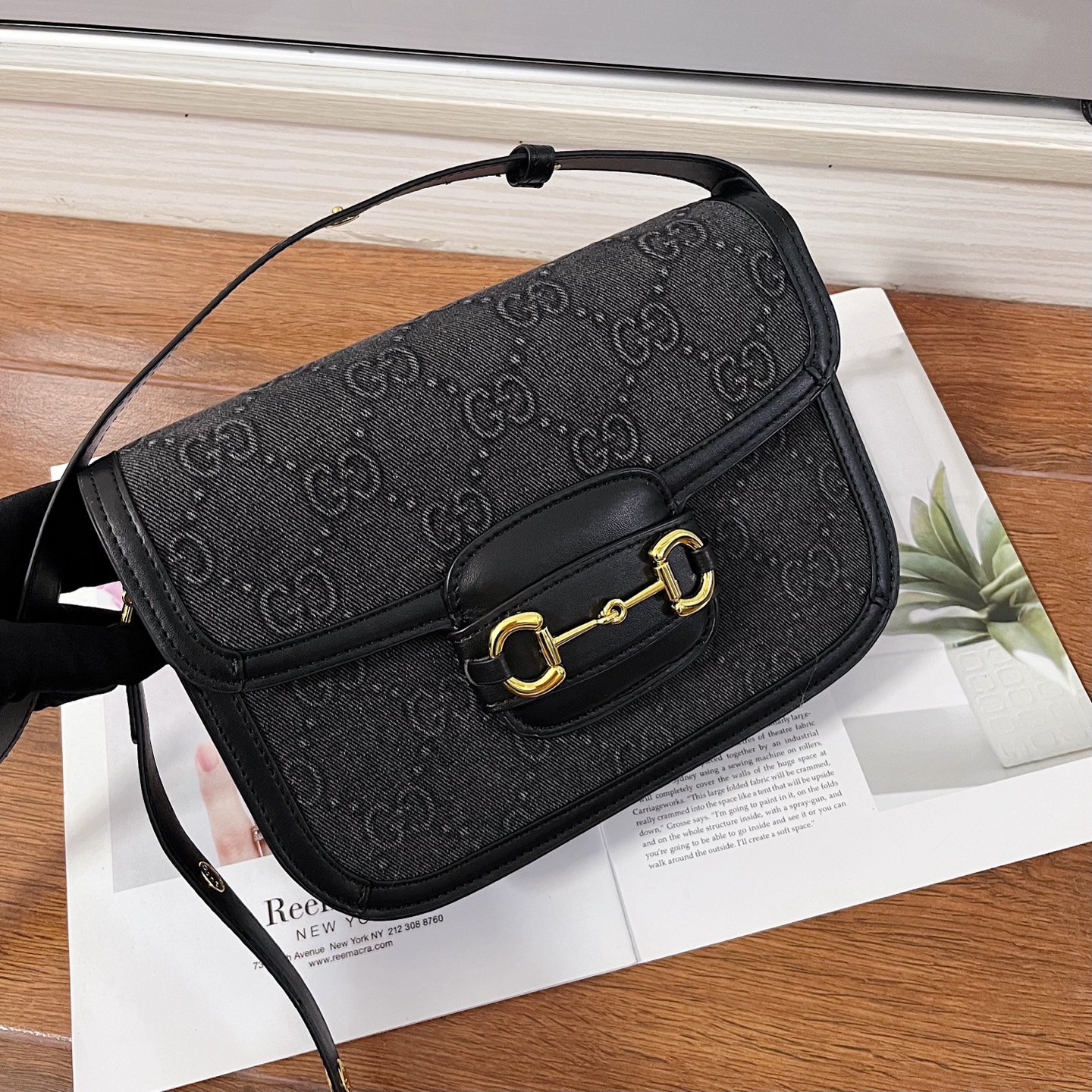 Gucci高仿黑色Horsebit 1955單肩包 壓紋老花金扣款｜歐美奢侈品精品推薦