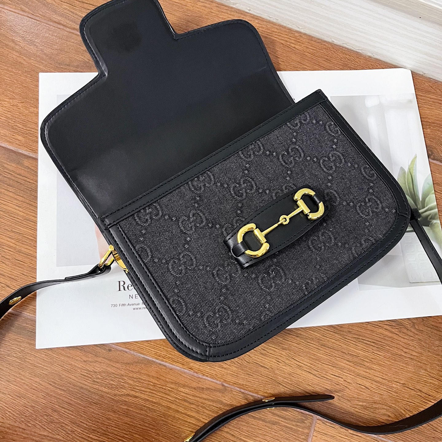 Gucci高仿黑色Horsebit 1955單肩包 壓紋老花金扣款｜歐美奢侈品精品推薦