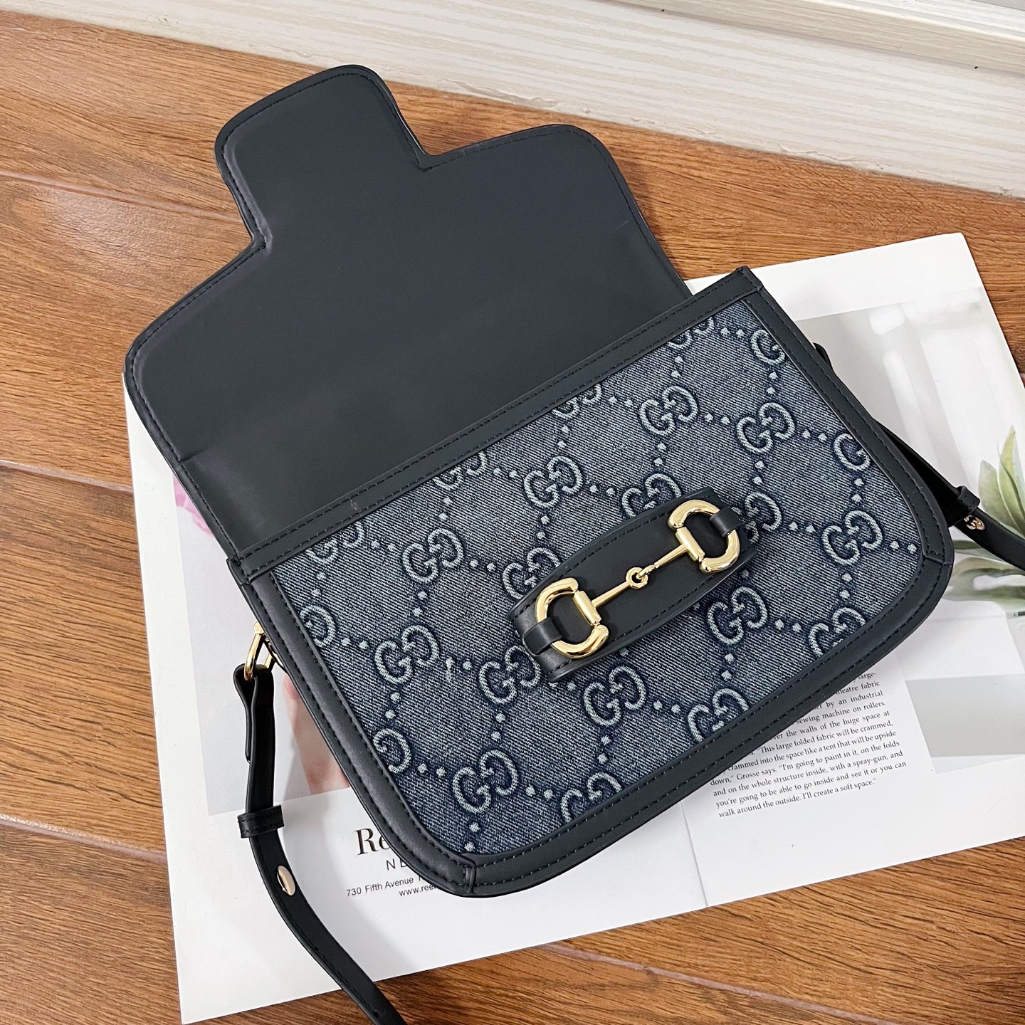 Gucci一比一Horsebit 1955丹寧老花包 經典復刻藍灰款|超A仿原單精品圖片 8 Gucci一比一Horsebit 1955丹寧老花包 經典復刻藍灰款|歐美奢侈品精品推薦