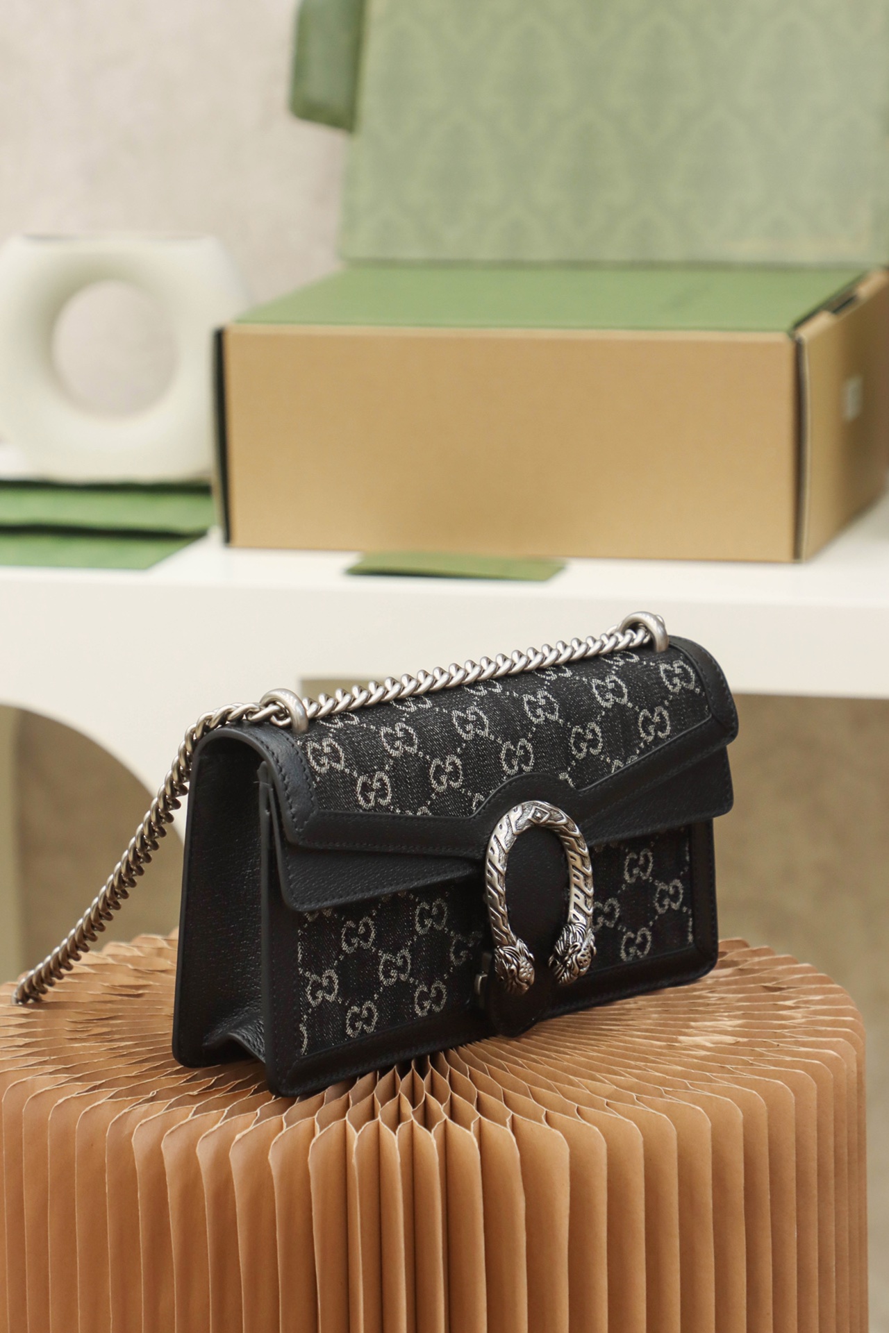 Gucci高仿Dionysus黑色GG老花包 經典銀鍊肩背款｜歐美奢侈品精品推薦