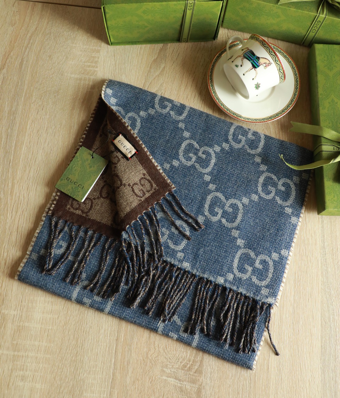 Gucci 高仿男女款雙G提花圍巾 時尚復古百搭款