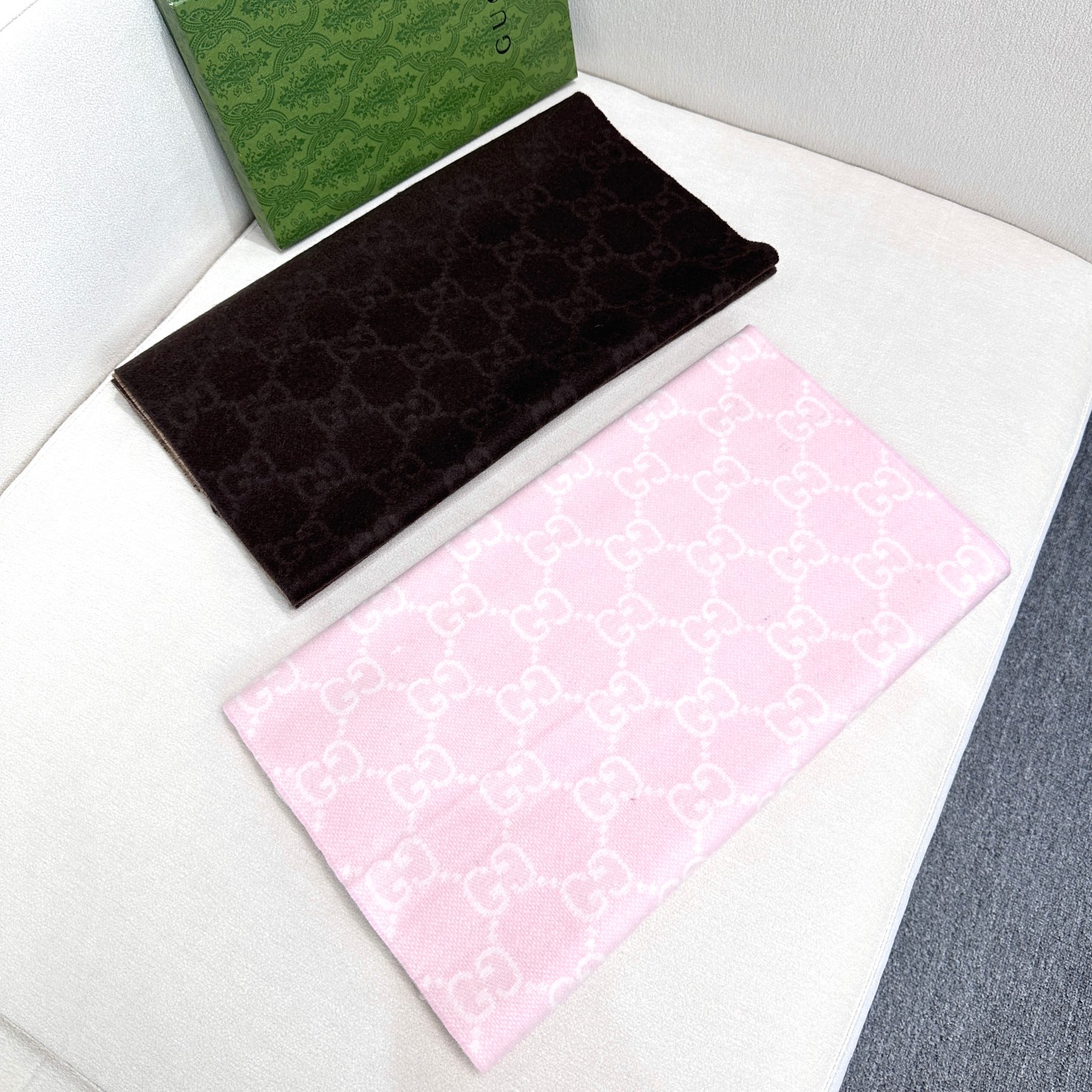 Gucci 高仿女款粉色圍巾 雙G提花甜美氣質款｜歐美奢侈品精品推薦