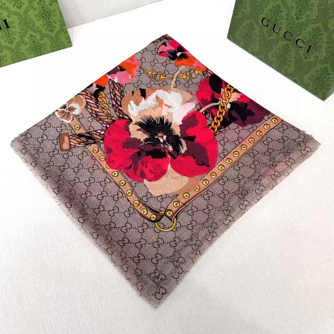 Gucci 高仿花卉絲巾 紅花鏈帶印花方巾 經典再現