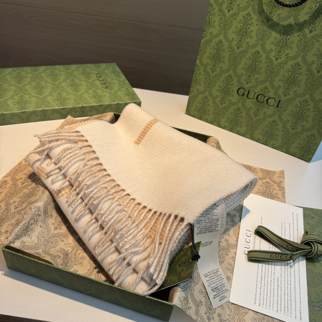 Gucci 一比一女款千鳥格圍巾 米白拼接LOGO設計｜歐美奢侈品精品推薦