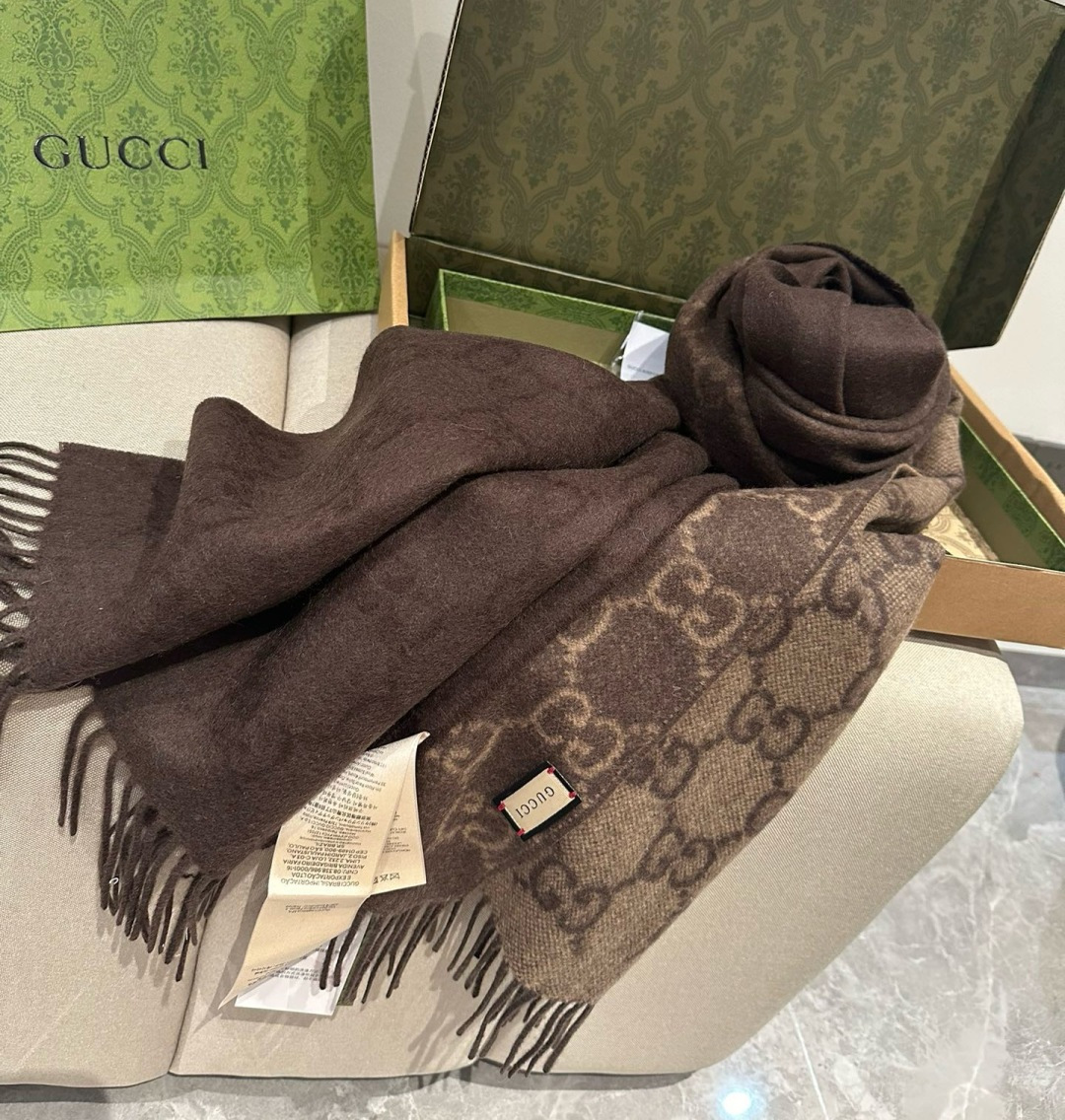 Gucci 原單男款雙G提花圍巾 咖啡色極簡風格款｜歐美奢侈品精品推薦