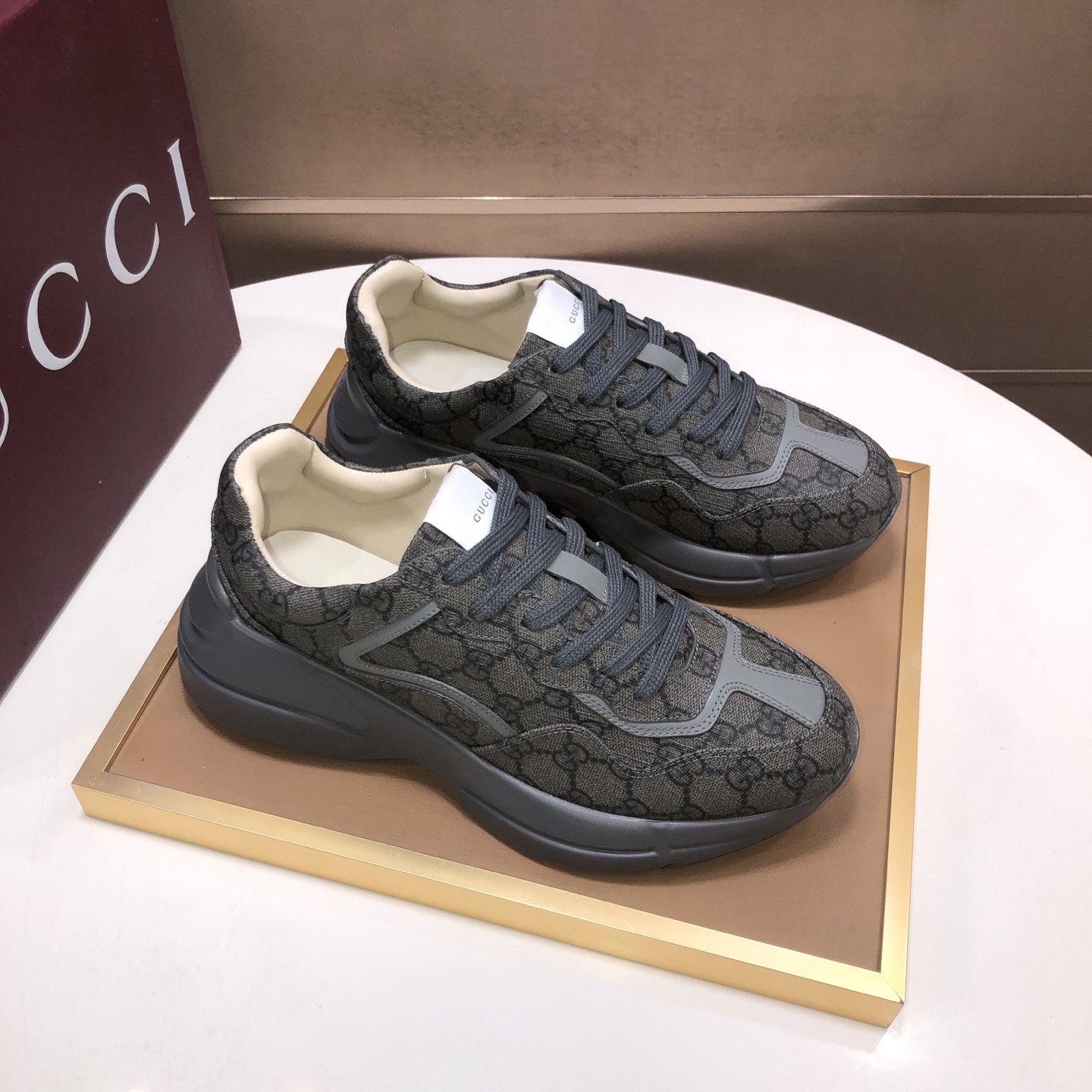 Gucci原單深灰雙G布面男鞋 黑底運動鞋款 商務休閒兩用