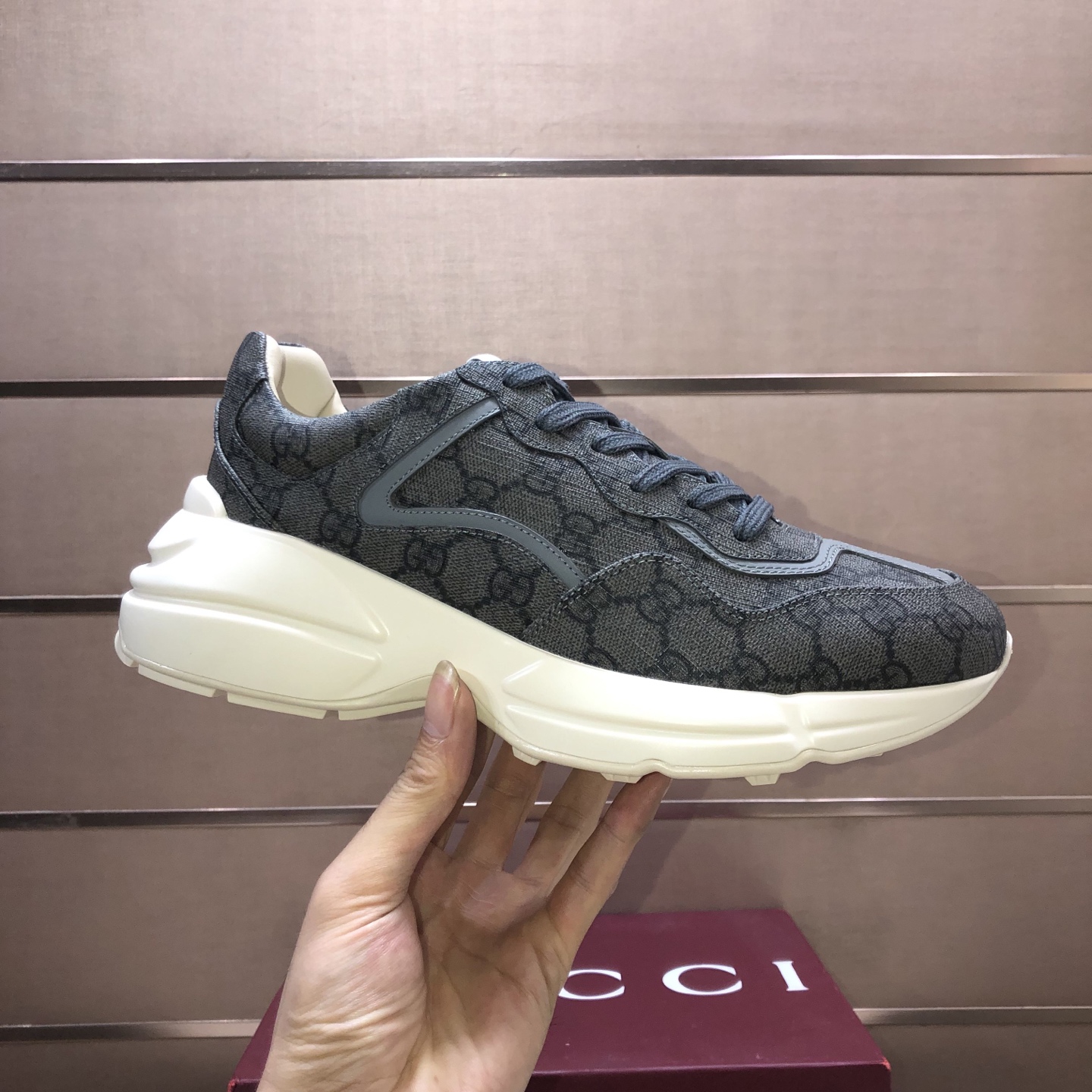 Gucci A貨男款GG老花運動鞋 奶白厚底設計復古休閒風|超A仿原單精品圖片 12 Gucci A貨男款GG老花運動鞋 奶白厚底設計復古休閒風|歐美奢侈品精品推薦