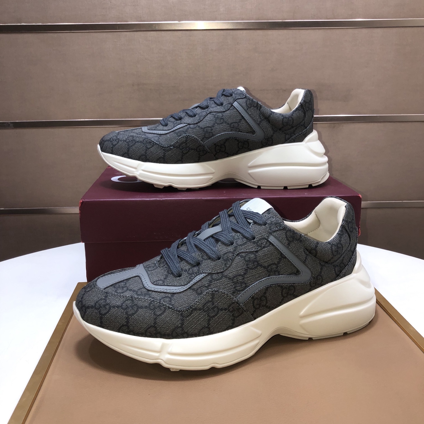 Gucci A貨男款GG老花運動鞋 奶白厚底設計復古休閒風|超A仿原單精品圖片 7 Gucci A貨男款GG老花運動鞋 奶白厚底設計復古休閒風|歐美奢侈品精品推薦