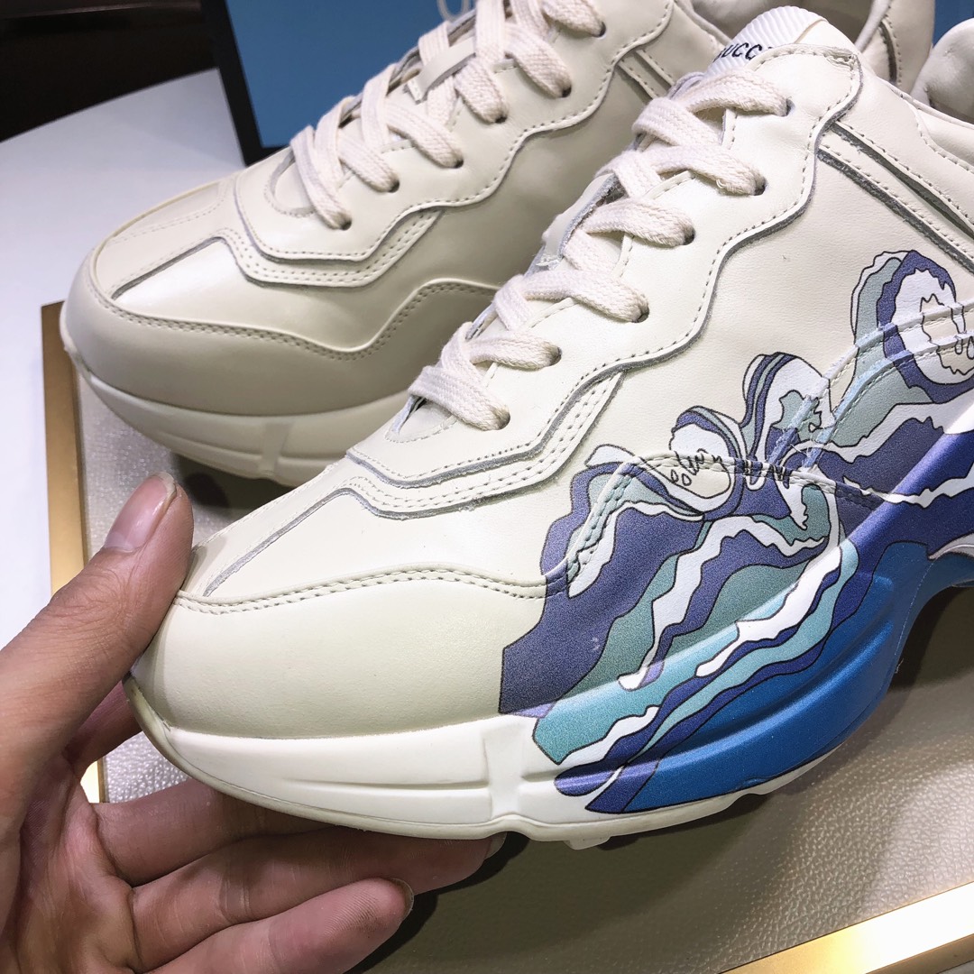 Gucci A貨男鞋 海浪插畫印花奶油底款 街頭藝術潮感設計|超A仿原單精品圖片 9 Gucci A貨男鞋 海浪插畫印花奶油底款 街頭藝術潮感設計|歐美奢侈品精品推薦