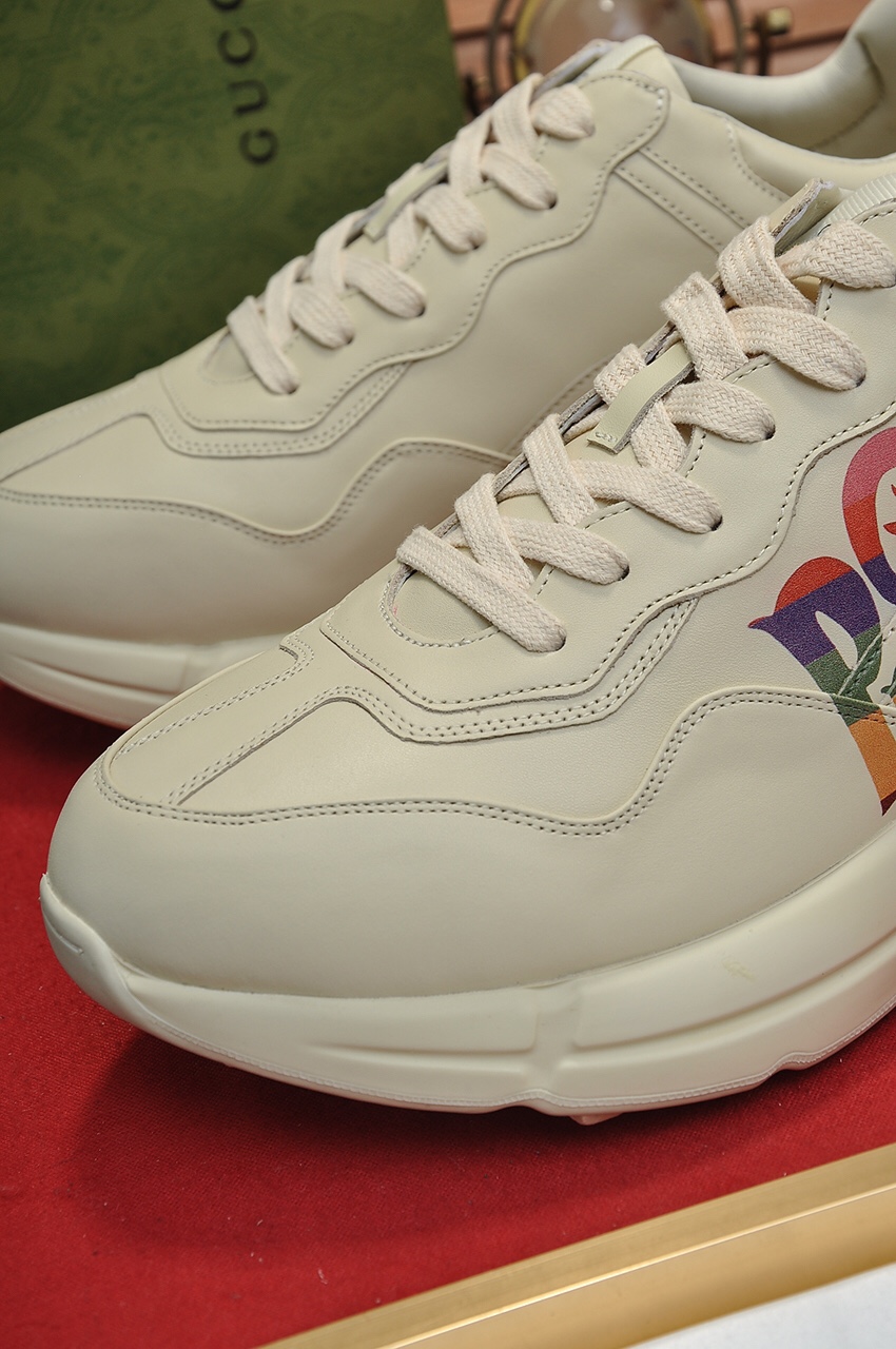 Gucci一比一男鞋 復古文字塗鴉鞋 奶油白厚底藝術潮鞋｜歐美奢侈品精品推薦