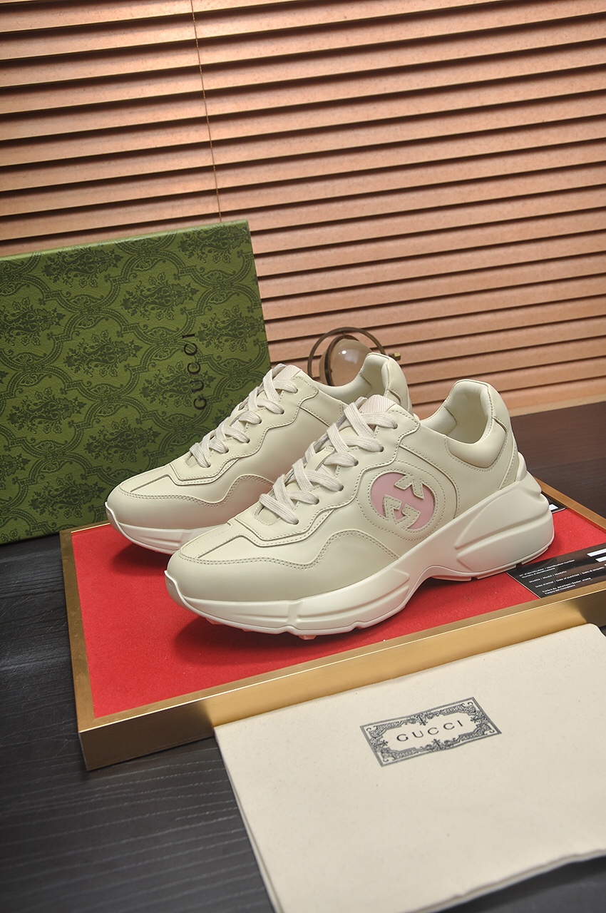 Gucci高仿男鞋 粉紅雙G奶油白老爹鞋 設計簡約人氣鞋款｜歐美奢侈品精品推薦