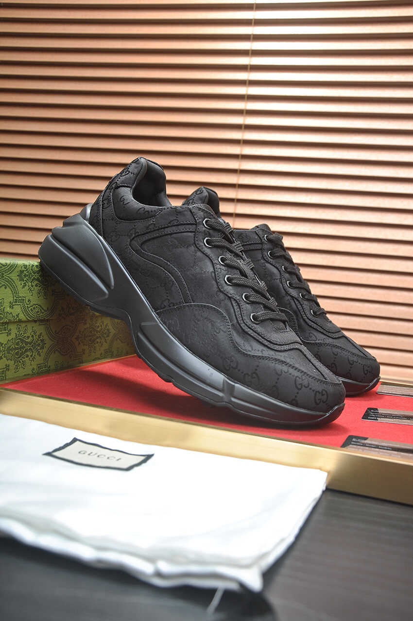 Gucci高仿黑色男鞋 全黑GG壓紋布料老爹鞋 經典隱形設計款｜歐美奢侈品精品推薦