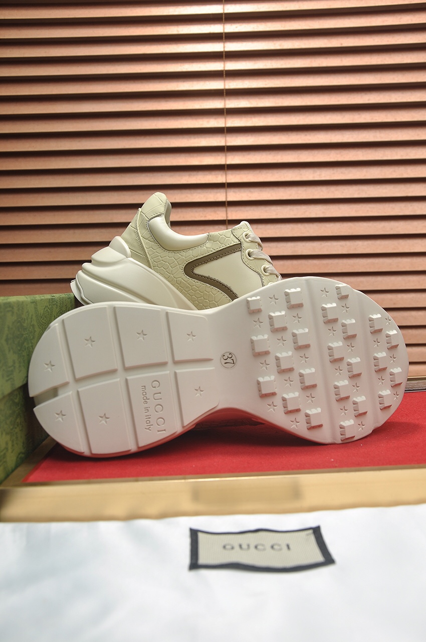 Gucci一比一男鞋 奶油鱷魚紋拼皮厚底鞋 經典運動老爹鞋款｜歐美奢侈品精品推薦