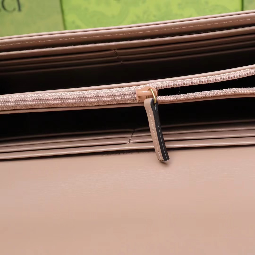 Gucci 原單GG Marmont系列釦式短夾 粉棕色經典演繹｜歐美奢侈品精品推薦