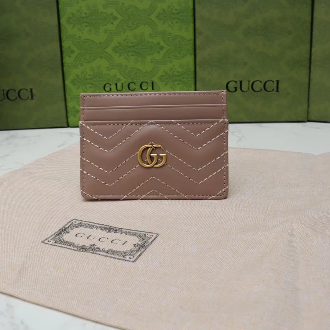 Gucci 一比一GG Marmont牛奶糖色卡包 簡約絎縫款
