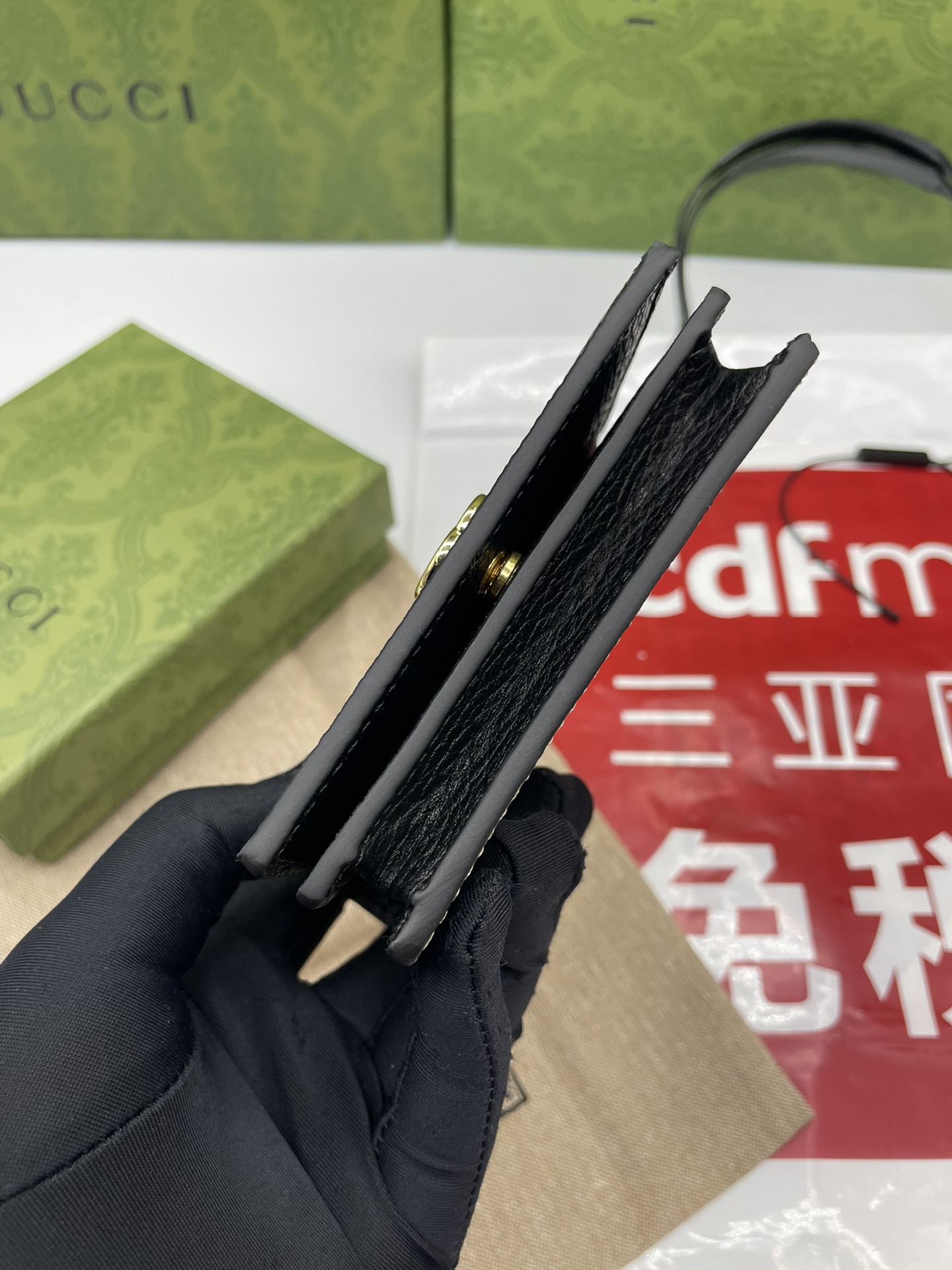 Gucci 高仿 GG Marmont黑色拼接短夾 經典雙G扣設計|超A仿原單精品圖片 10 Gucci 高仿 GG Marmont黑色拼接短夾 經典雙G扣設計|歐美奢侈品精品推薦