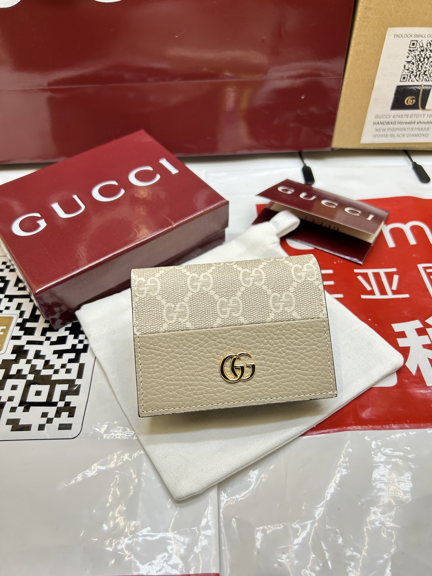 GUCCI高仿卡其拼接短夾雙色設計質感十足精緻耐用｜歐美奢侈品精品推薦