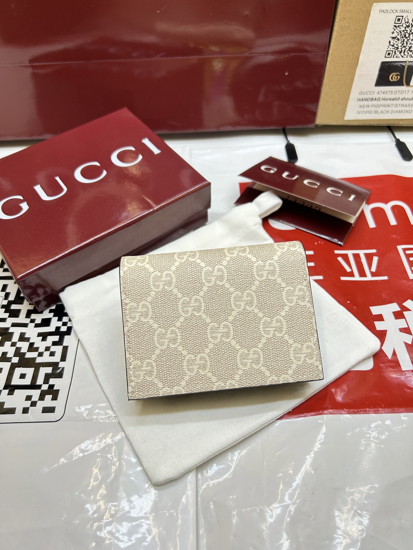 GUCCI高仿卡其拼接短夾雙色設計質感十足精緻耐用｜歐美奢侈品精品推薦