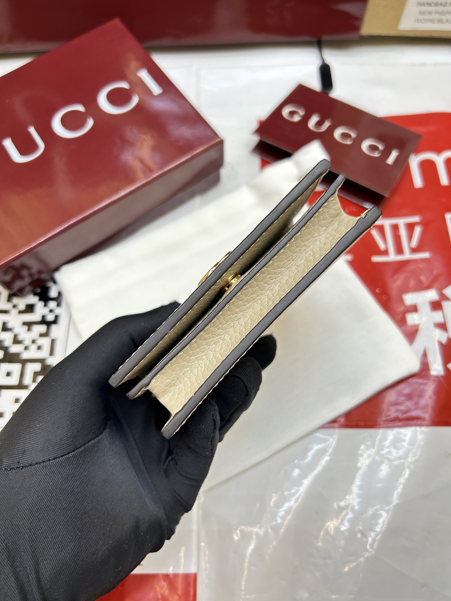 GUCCI高仿卡其拼接短夾雙色設計質感十足精緻耐用｜歐美奢侈品精品推薦