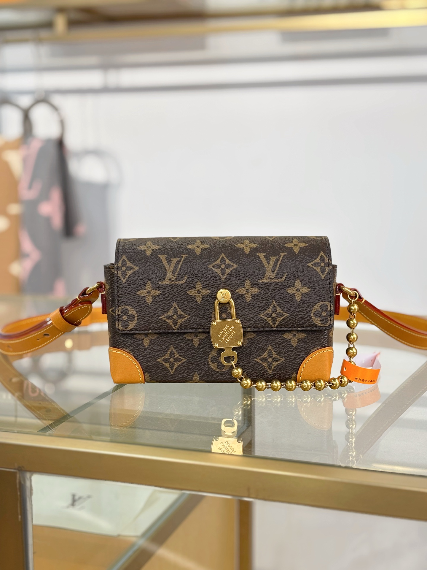 LV高仿鎖頭鏈條Monogram小方包 經典復古新演繹