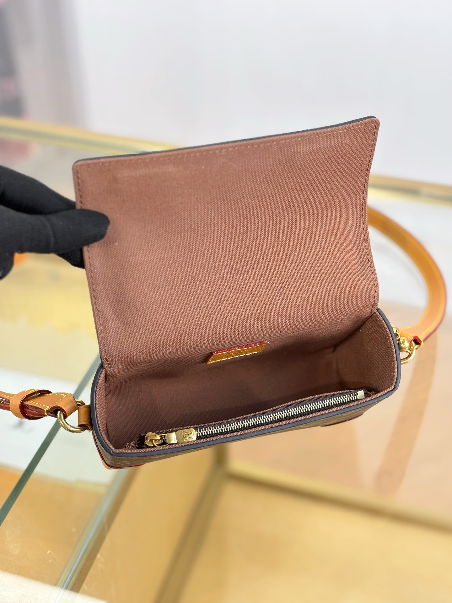 LV高仿鎖頭鏈條Monogram小方包 經典復古新演繹｜歐美奢侈品精品推薦