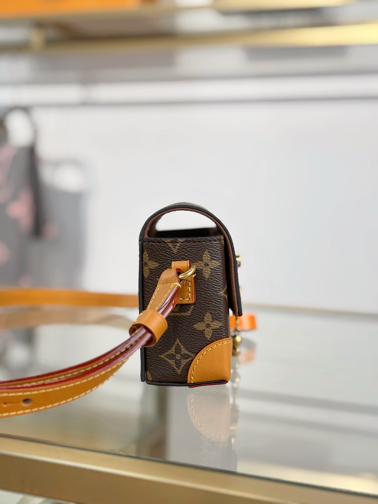 LV高仿鎖頭鏈條Monogram小方包 經典復古新演繹｜歐美奢侈品精品推薦