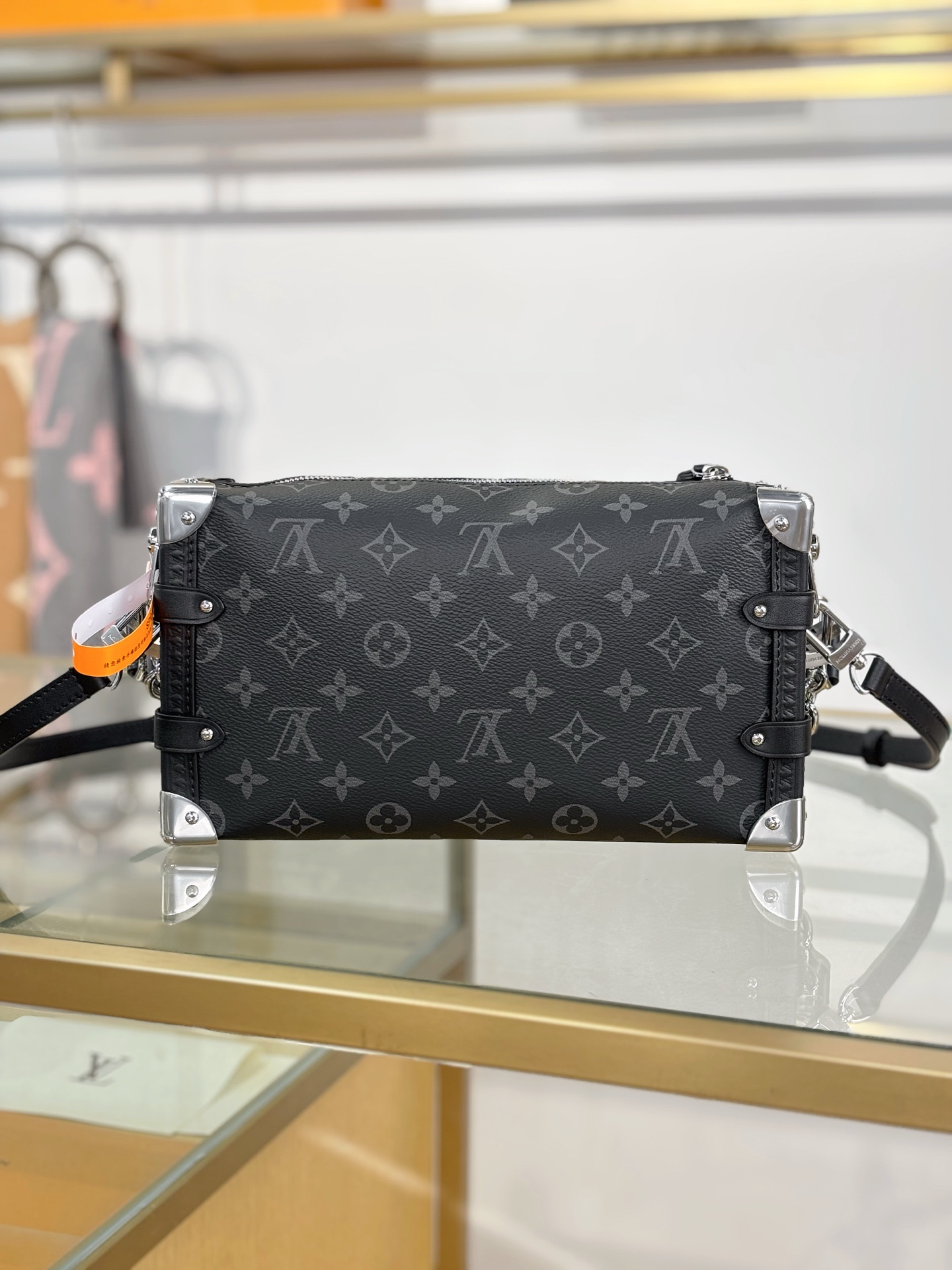 LV高仿黑花鏈條迷你手袋 潮流簡約造型百搭款｜歐美奢侈品精品推薦