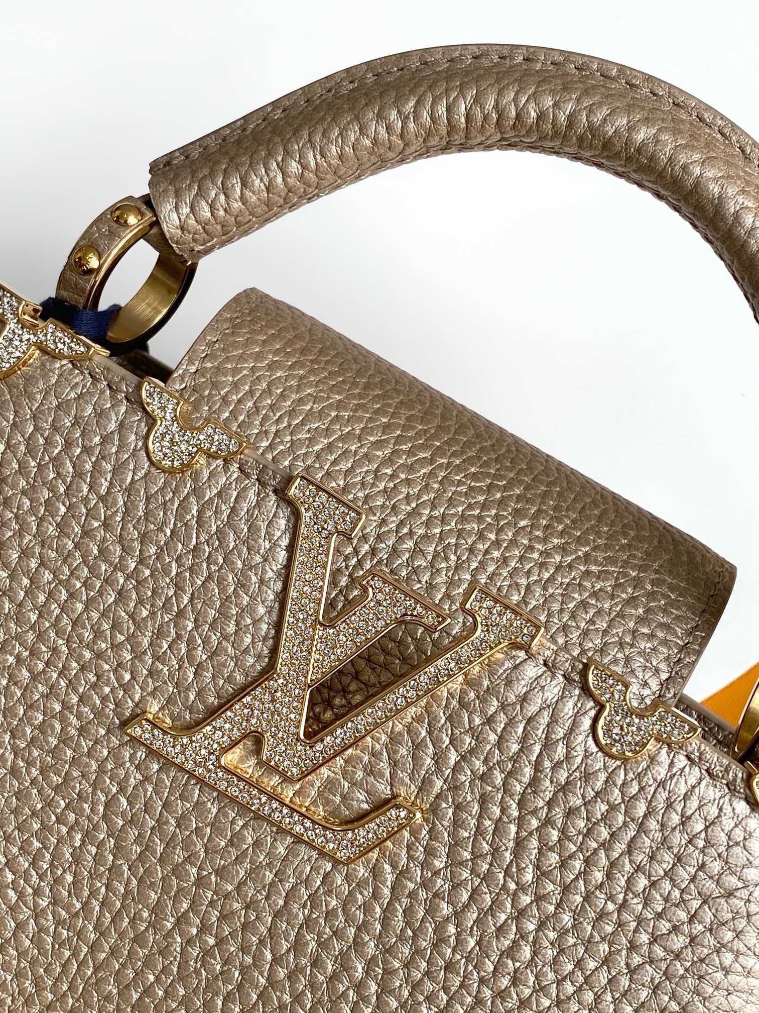 LV一比一香檳金Capucines Mini手提包 精緻光澤質感新作｜歐美奢侈品精品推薦