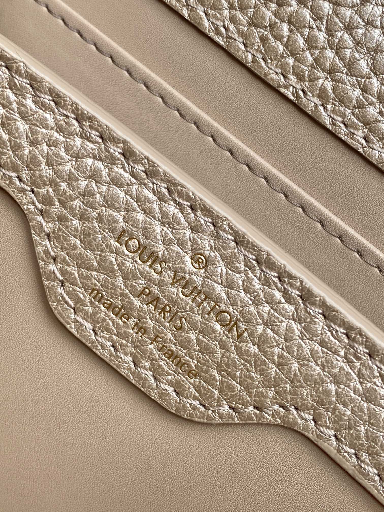 LV一比一香檳金Capucines Mini手提包 精緻光澤質感新作｜歐美奢侈品精品推薦