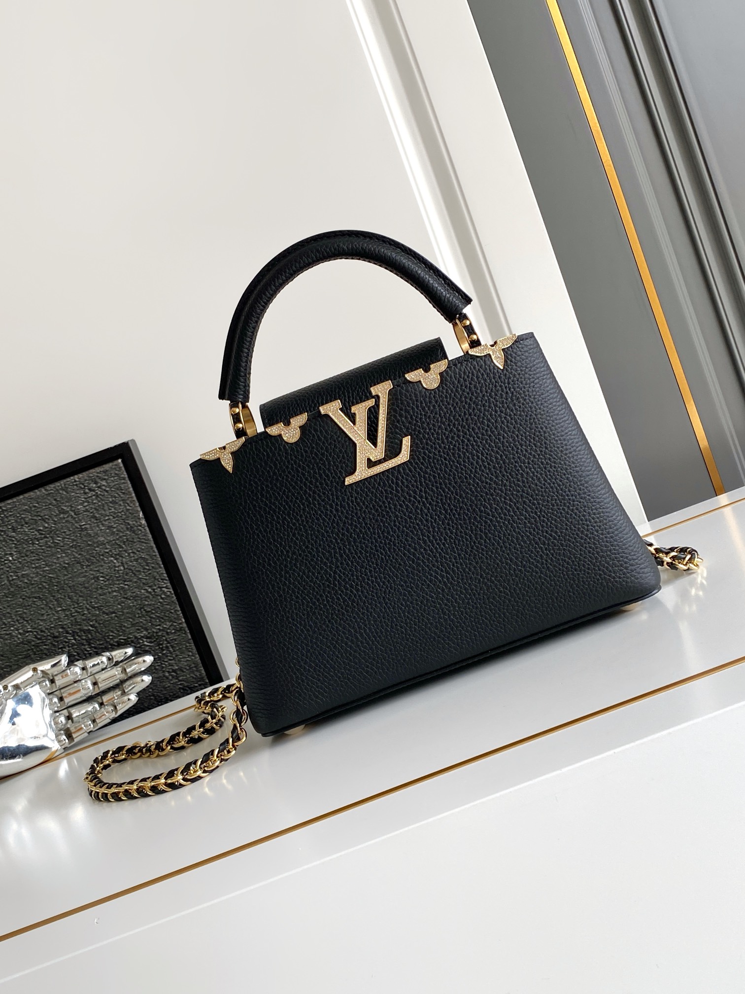 LV高仿黑色Capucines MM手提包 經典大容量都會女包