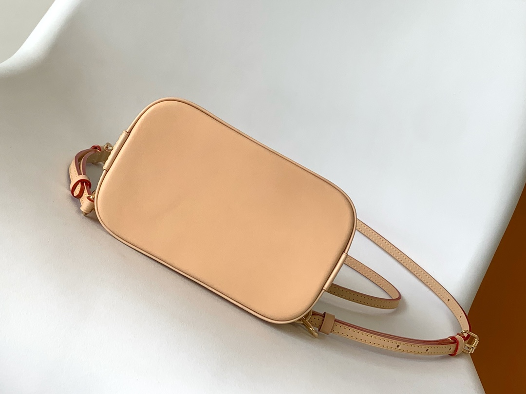 LV一比一Monogram小型背包 可愛迷你休閒女包｜歐美奢侈品精品推薦