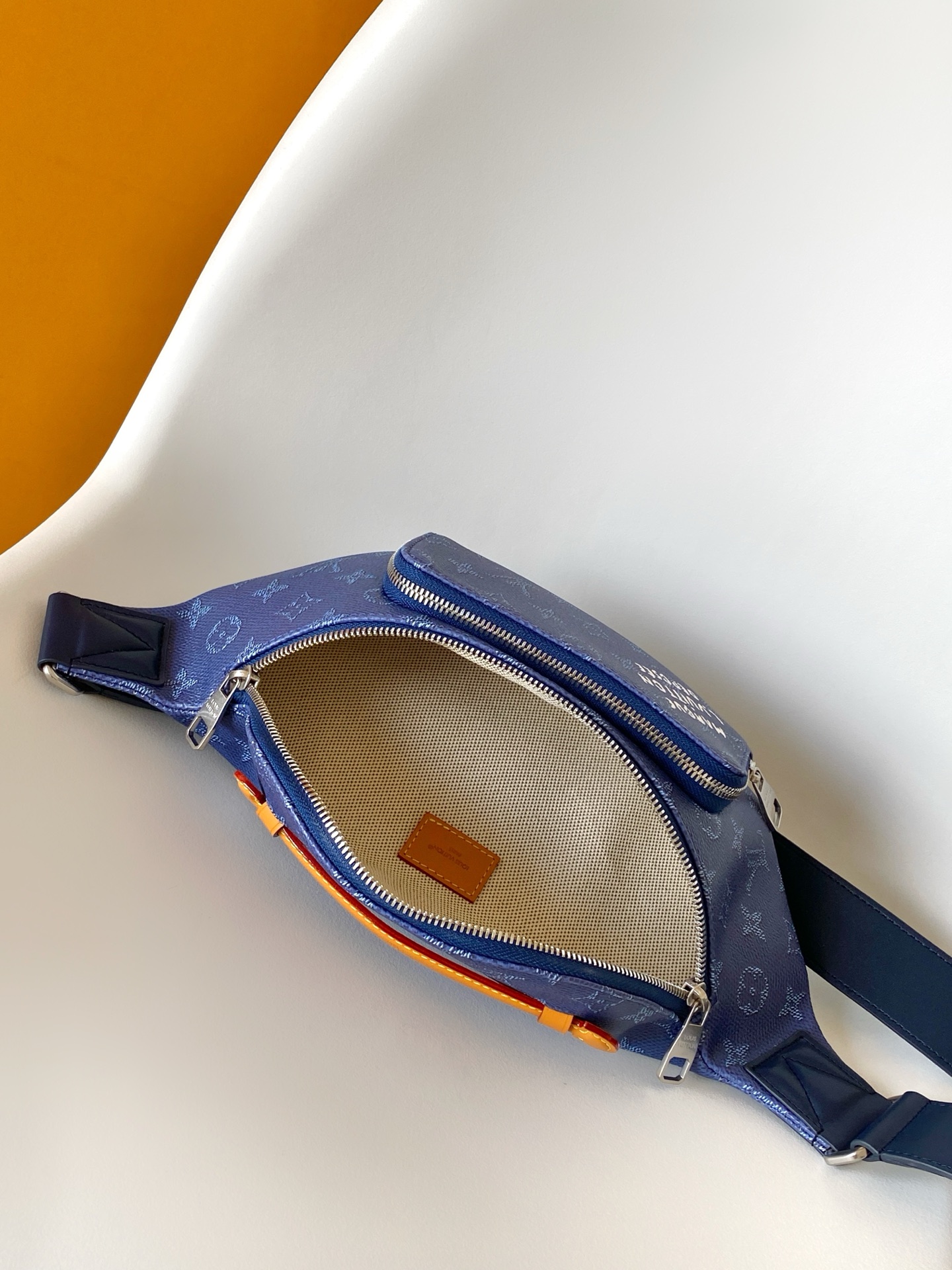 LV A貨藍色Monogram腰包 活力休閒街頭風格｜歐美奢侈品精品推薦