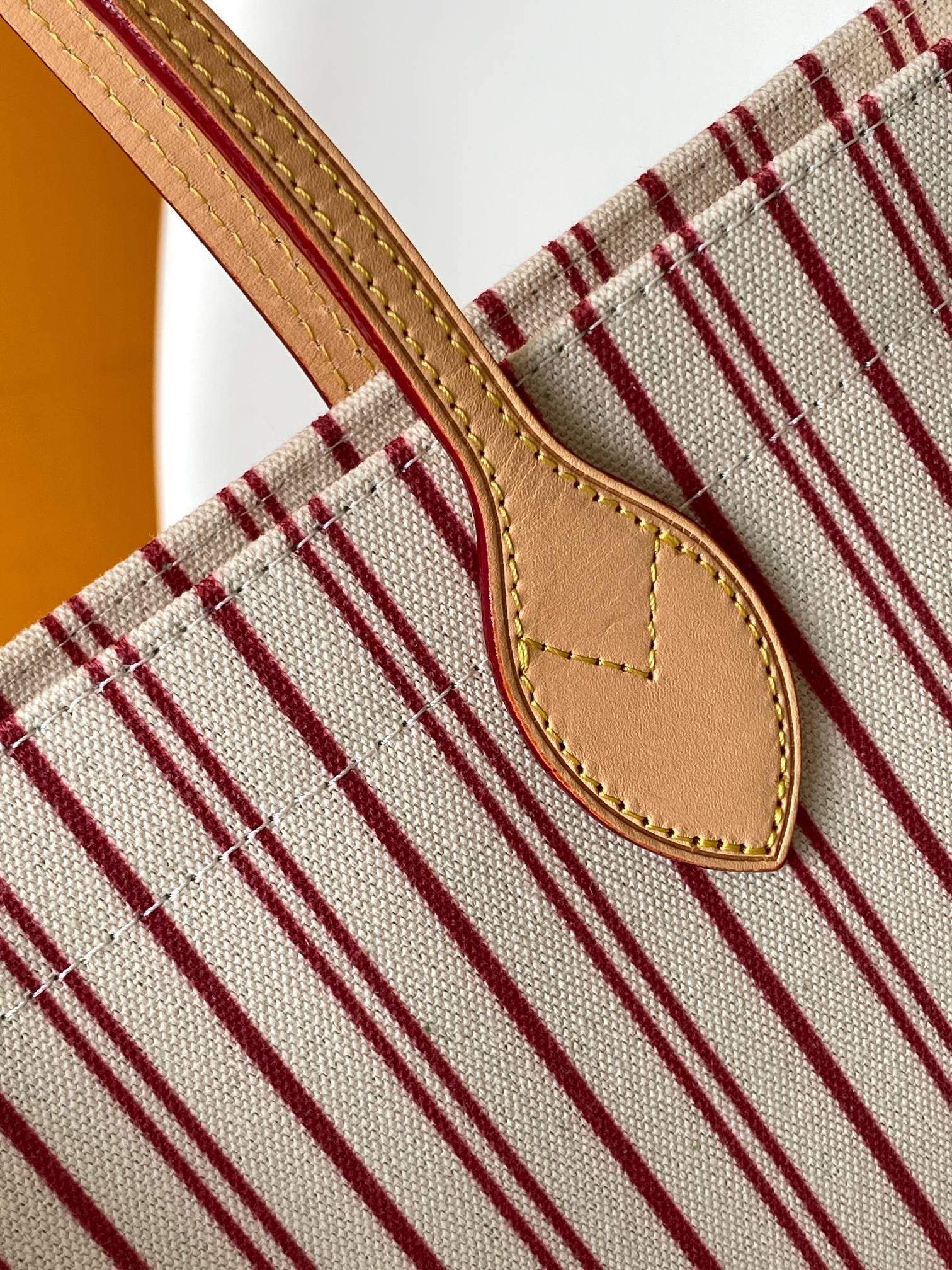 LV高仿紅條紋帆布托特包 清新百搭輕盈手提袋｜歐美奢侈品精品推薦