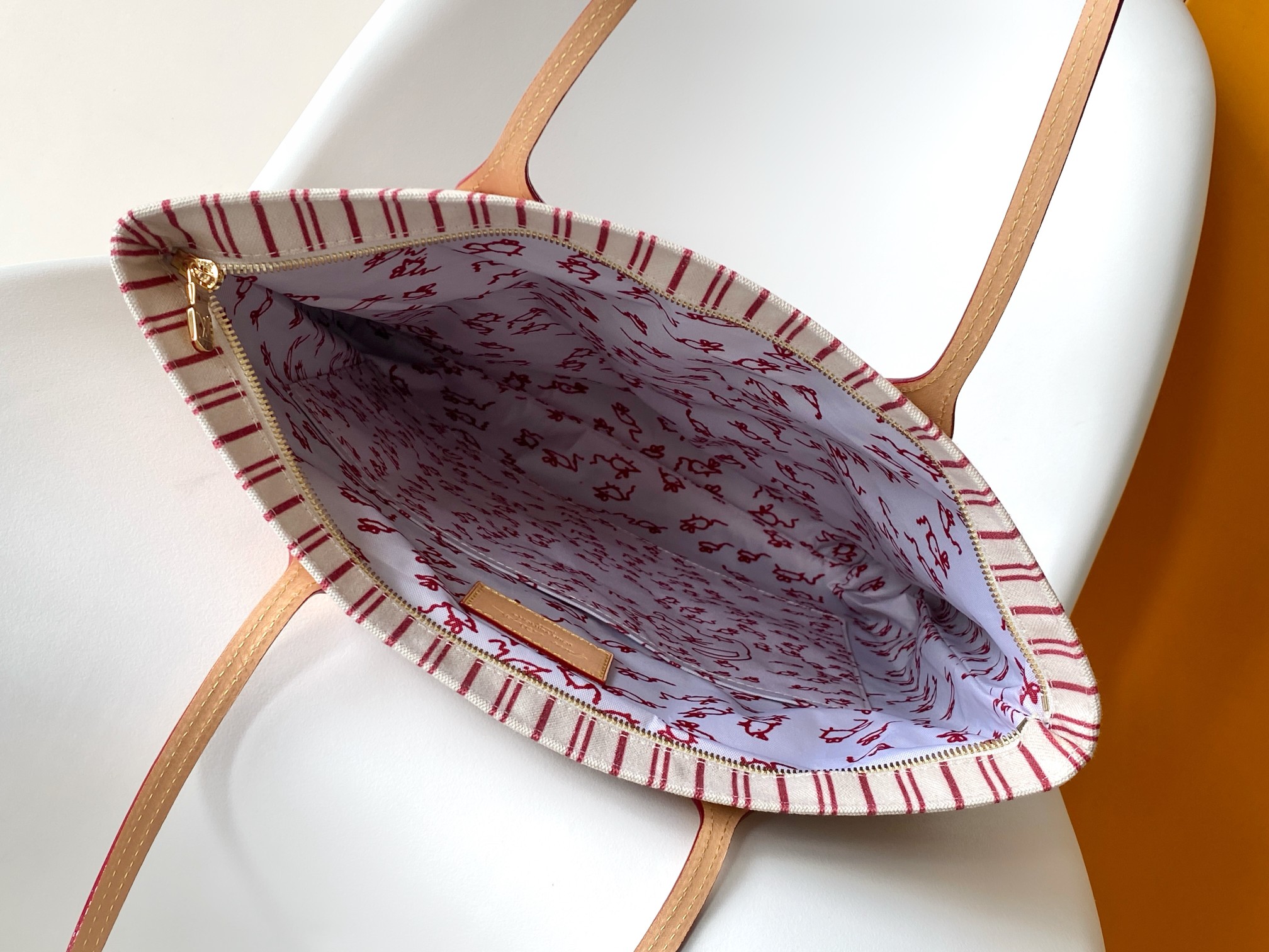 LV高仿紅條紋帆布托特包 清新百搭輕盈手提袋｜歐美奢侈品精品推薦