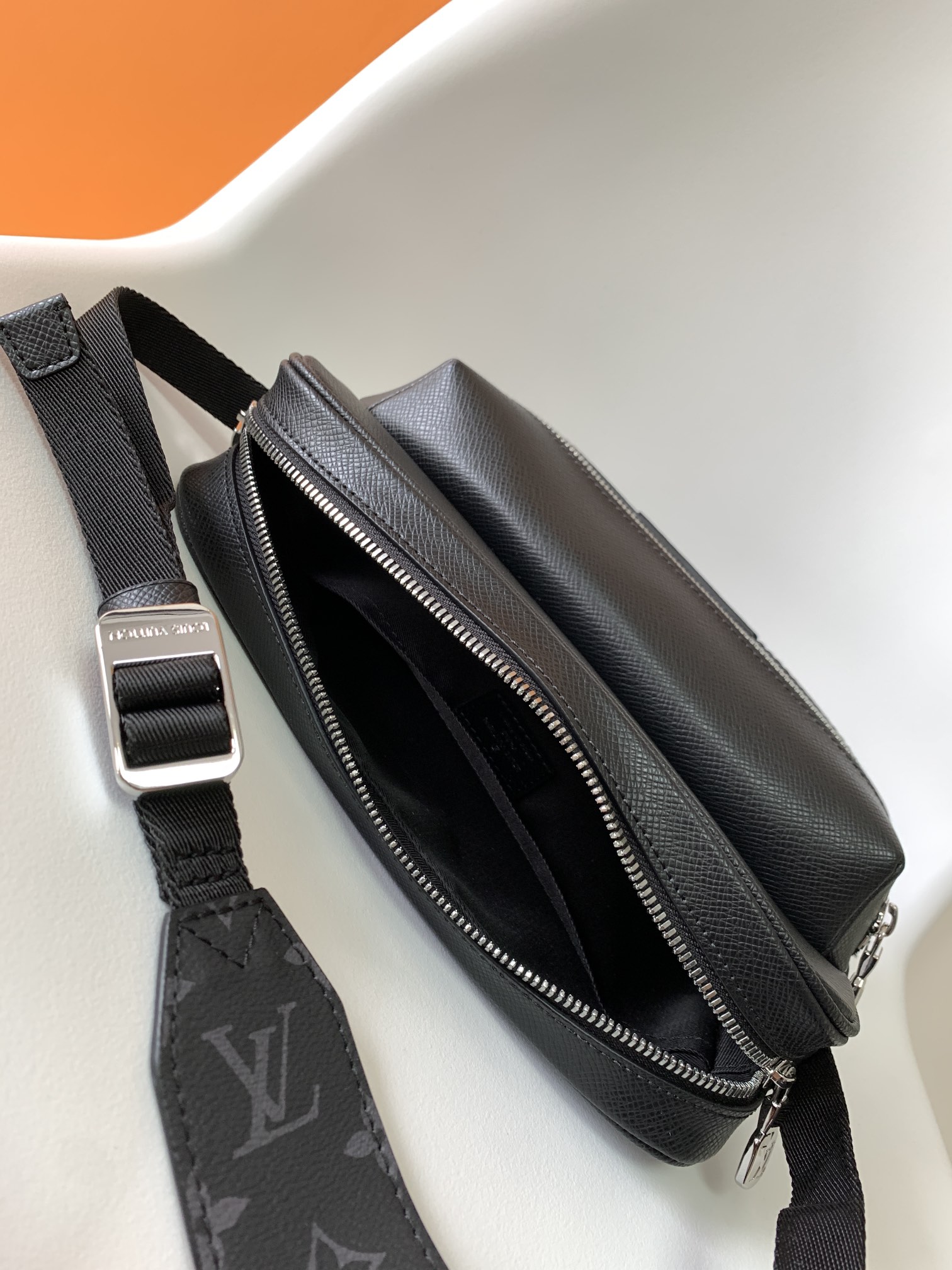 LV一比一黑灰Monogram相機包 實用通勤雙層設計｜歐美奢侈品精品推薦