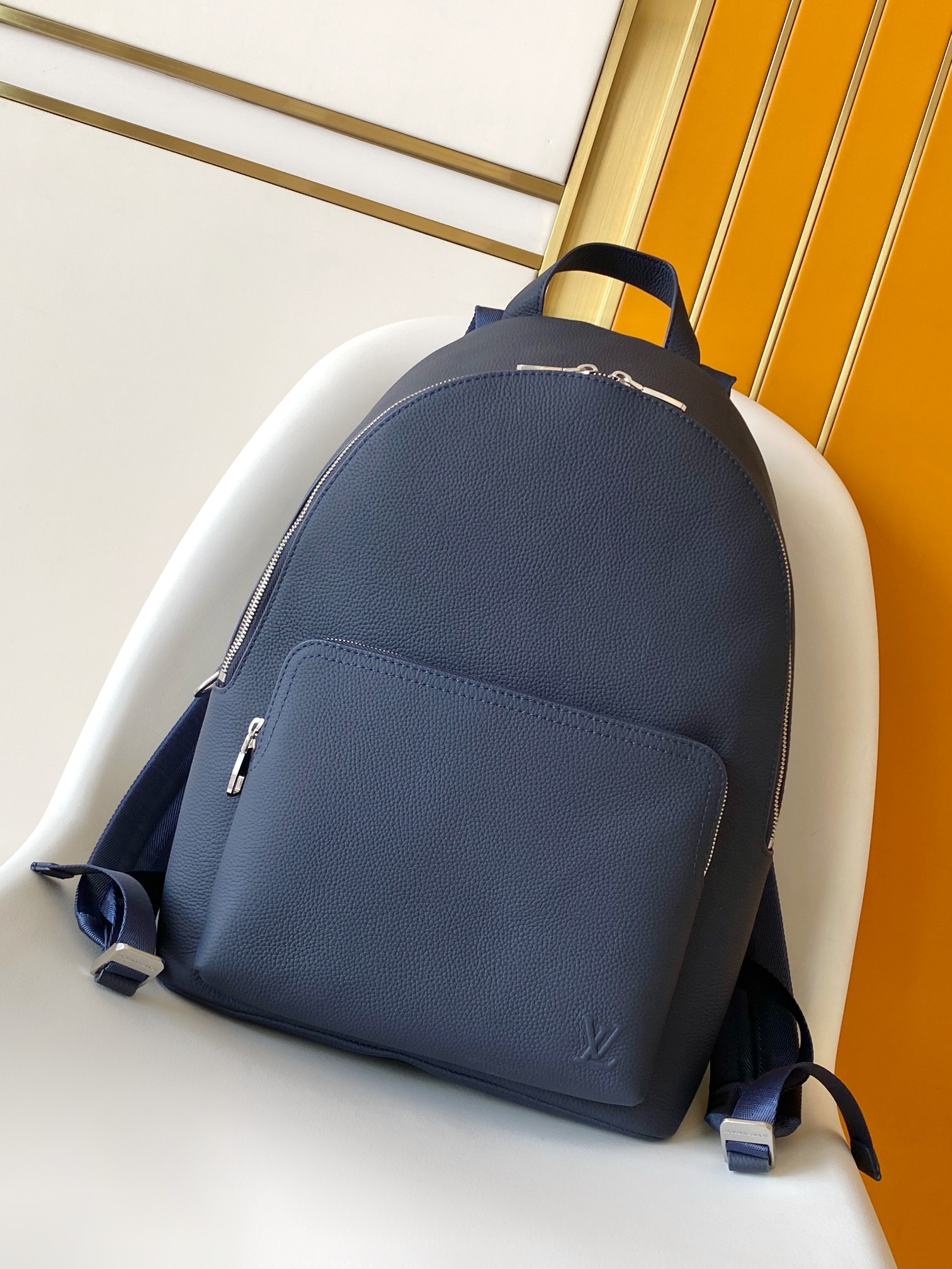 LV A貨藍色皮革後背包 簡約大容量商務設計