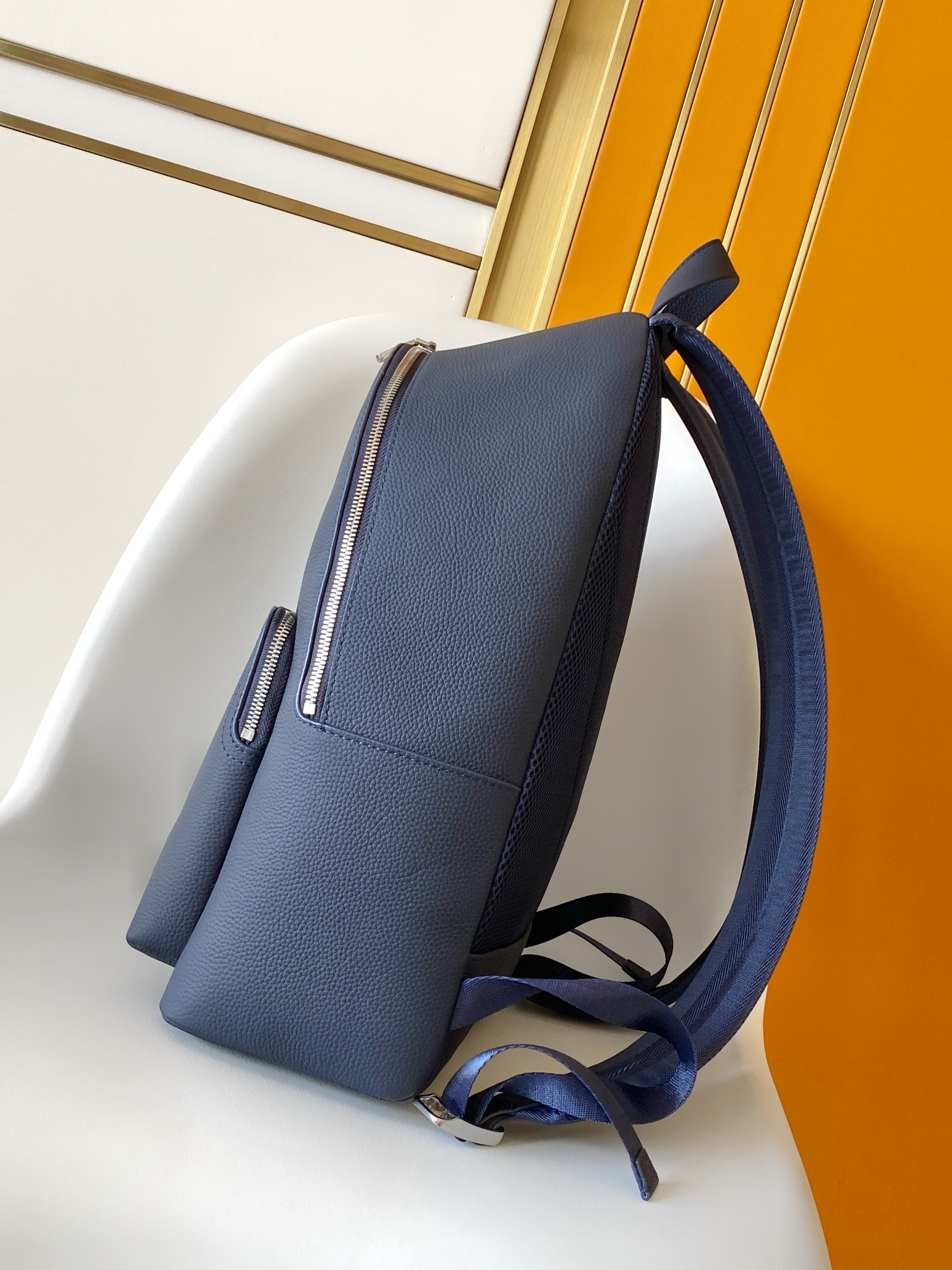 LV A貨藍色皮革後背包 簡約大容量商務設計|超A仿原單精品圖片 14 LV A貨藍色皮革後背包 簡約大容量商務設計|歐美奢侈品精品推薦