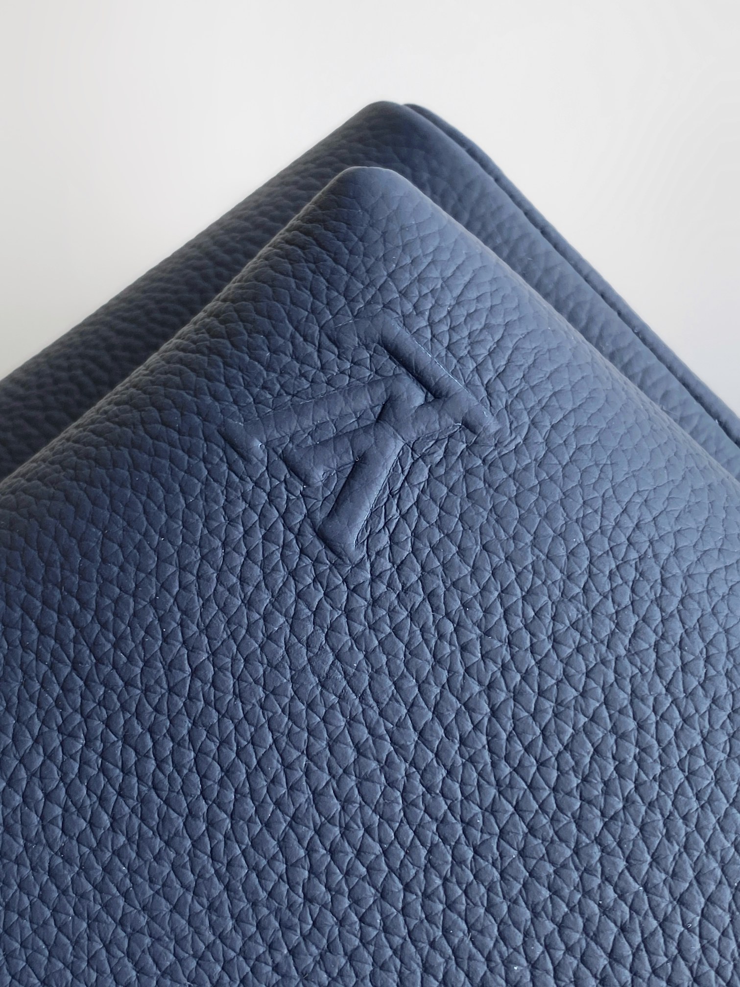 LV A貨藍色皮革後背包 簡約大容量商務設計｜歐美奢侈品精品推薦