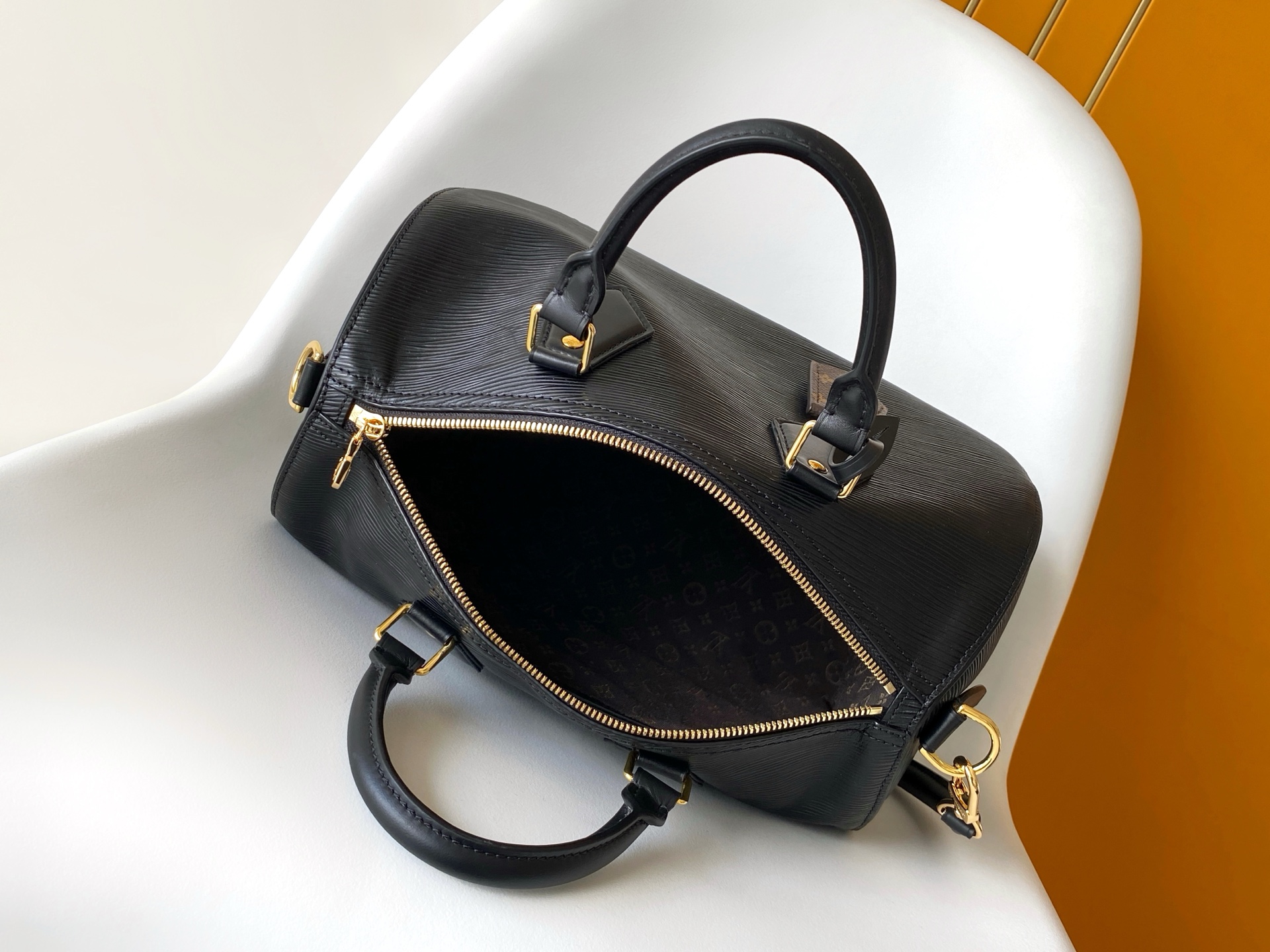 LV A貨黑色Epi紋手提包 經典挺版都會風格｜歐美奢侈品精品推薦