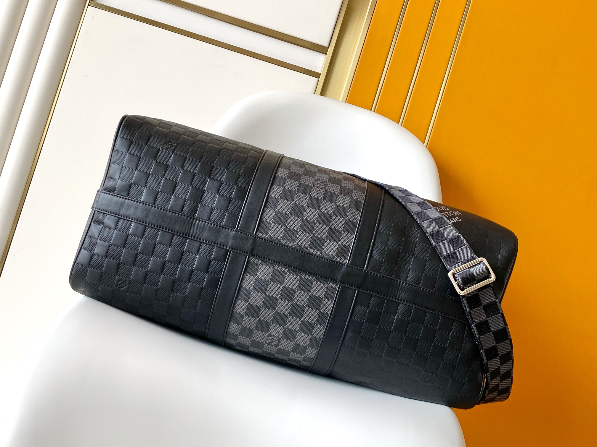 LV高仿棋盤格旅行袋 商務休閒兩用款｜歐美奢侈品精品推薦