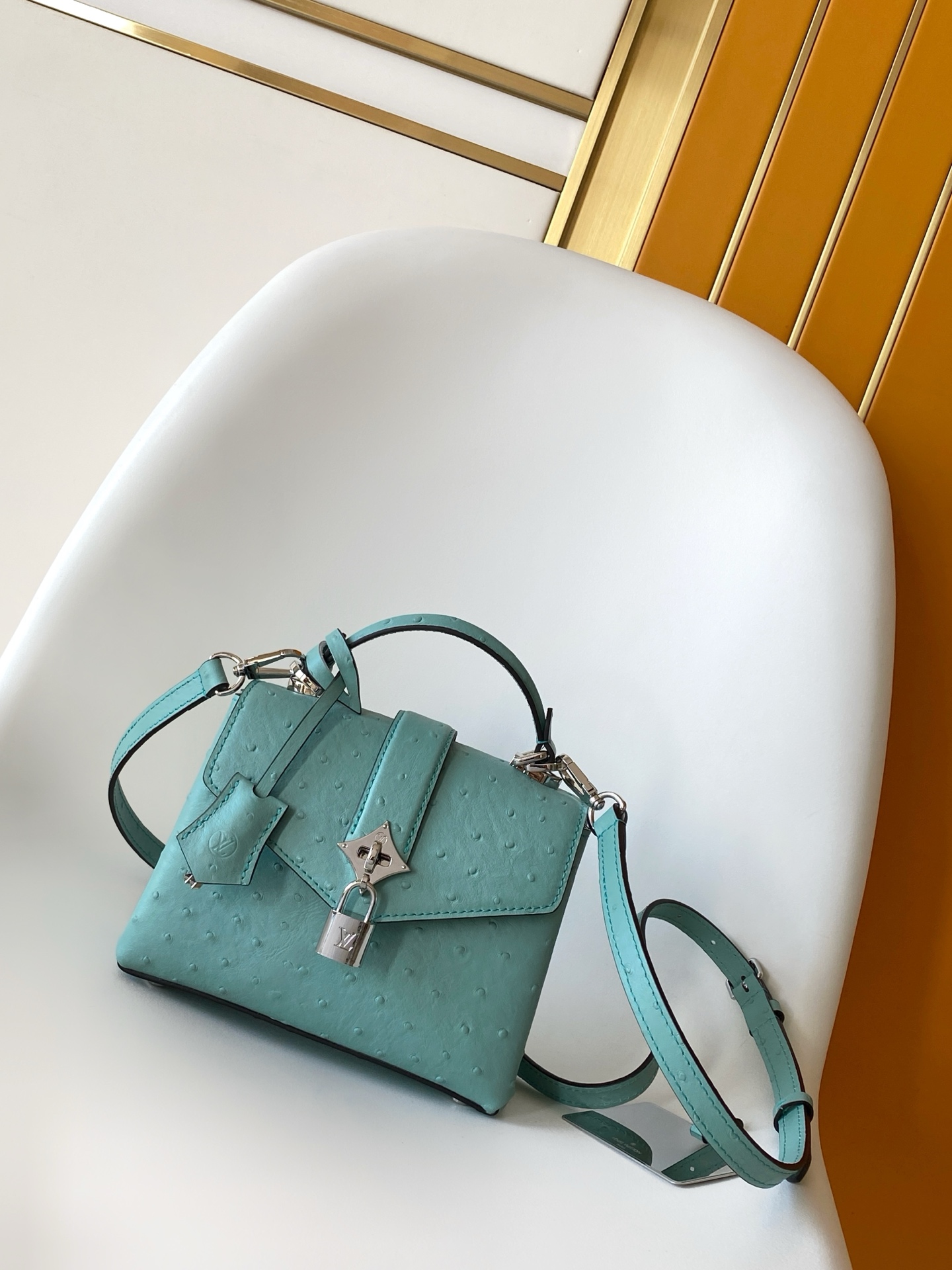 LV高仿湖水綠鴕鳥皮迷你包 甜美氣質新款